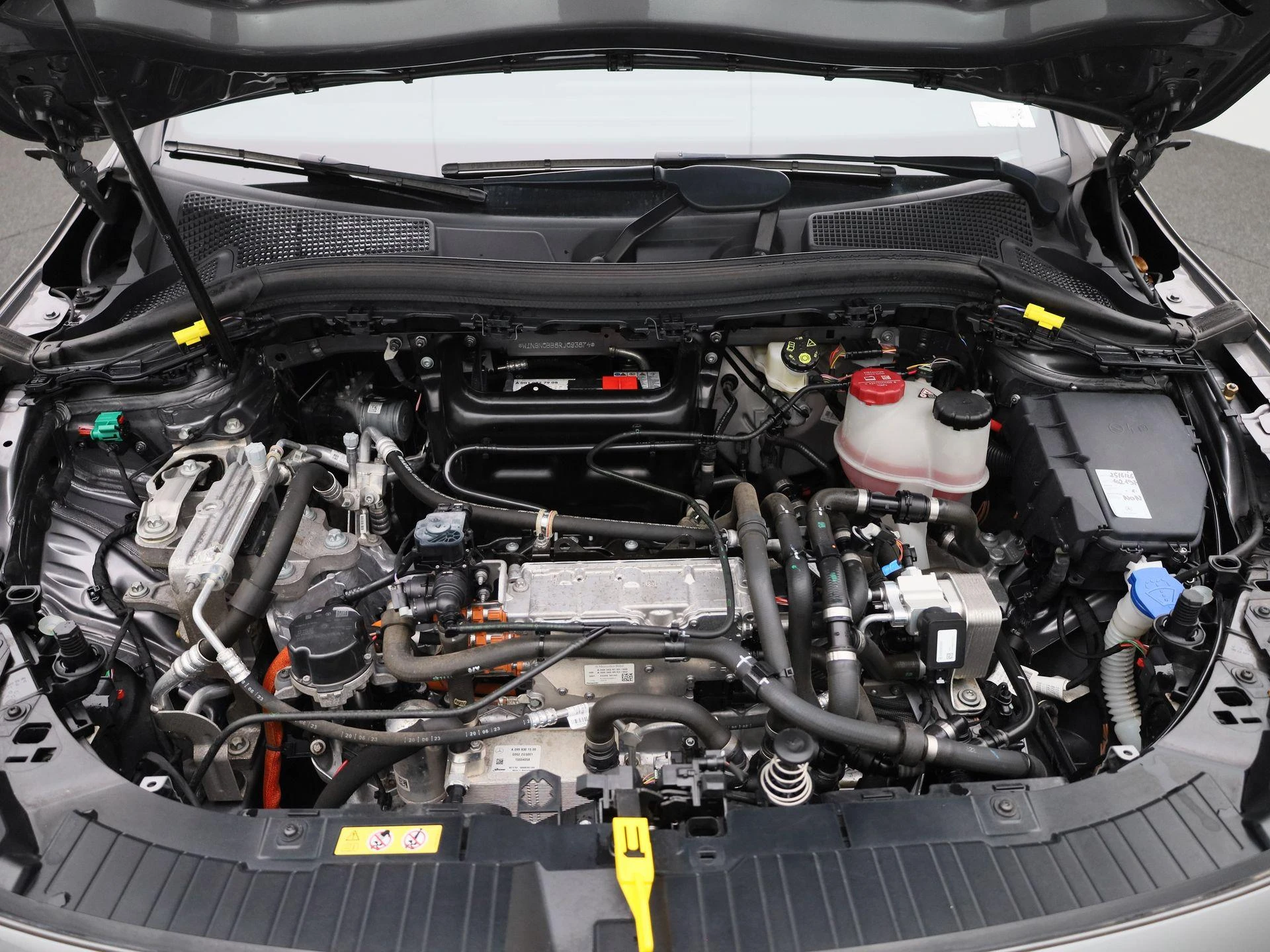 Mercedes-Benz-EQA-image-39