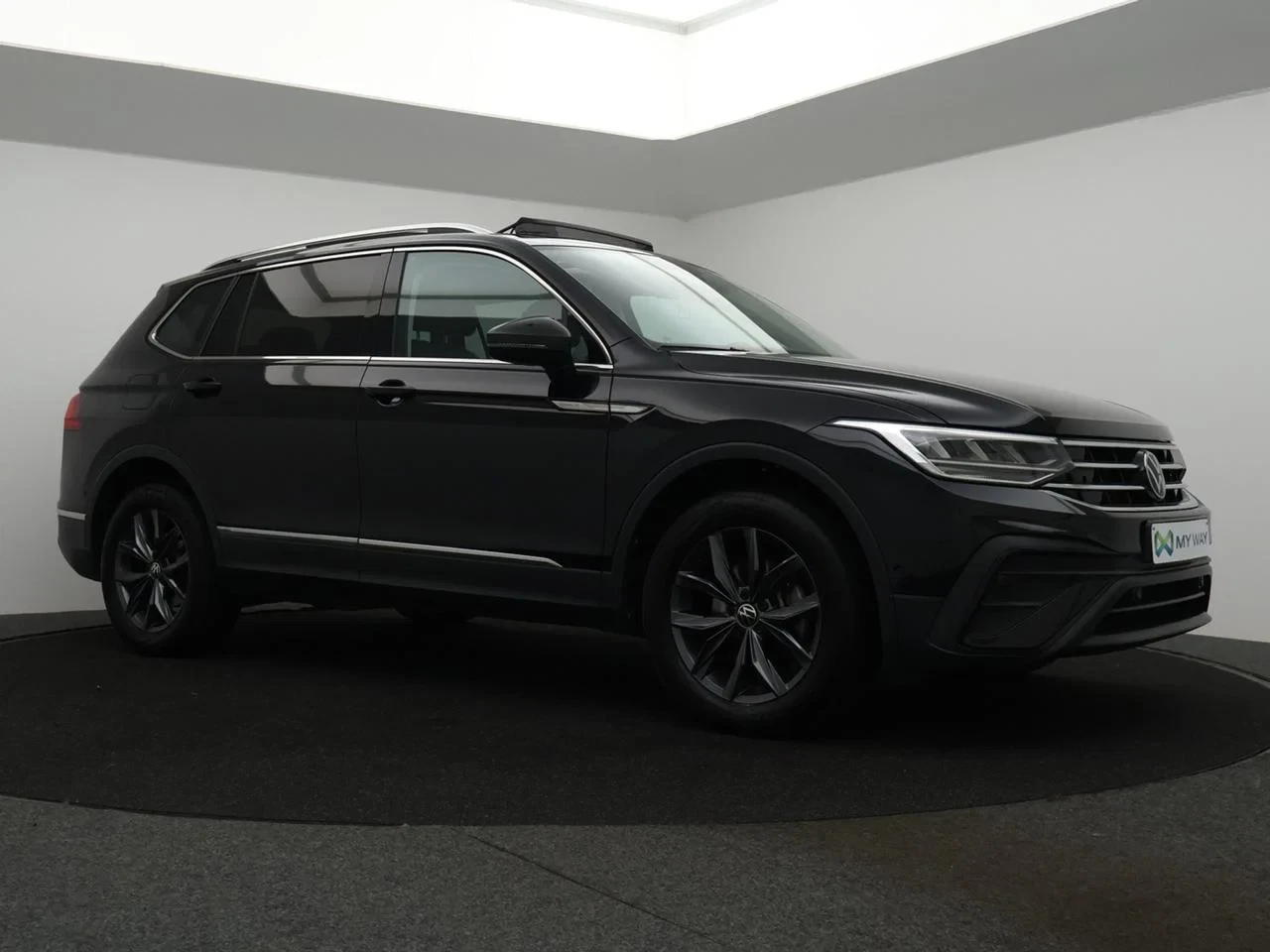 Volkswagen-Tiguan Allspace-image-10