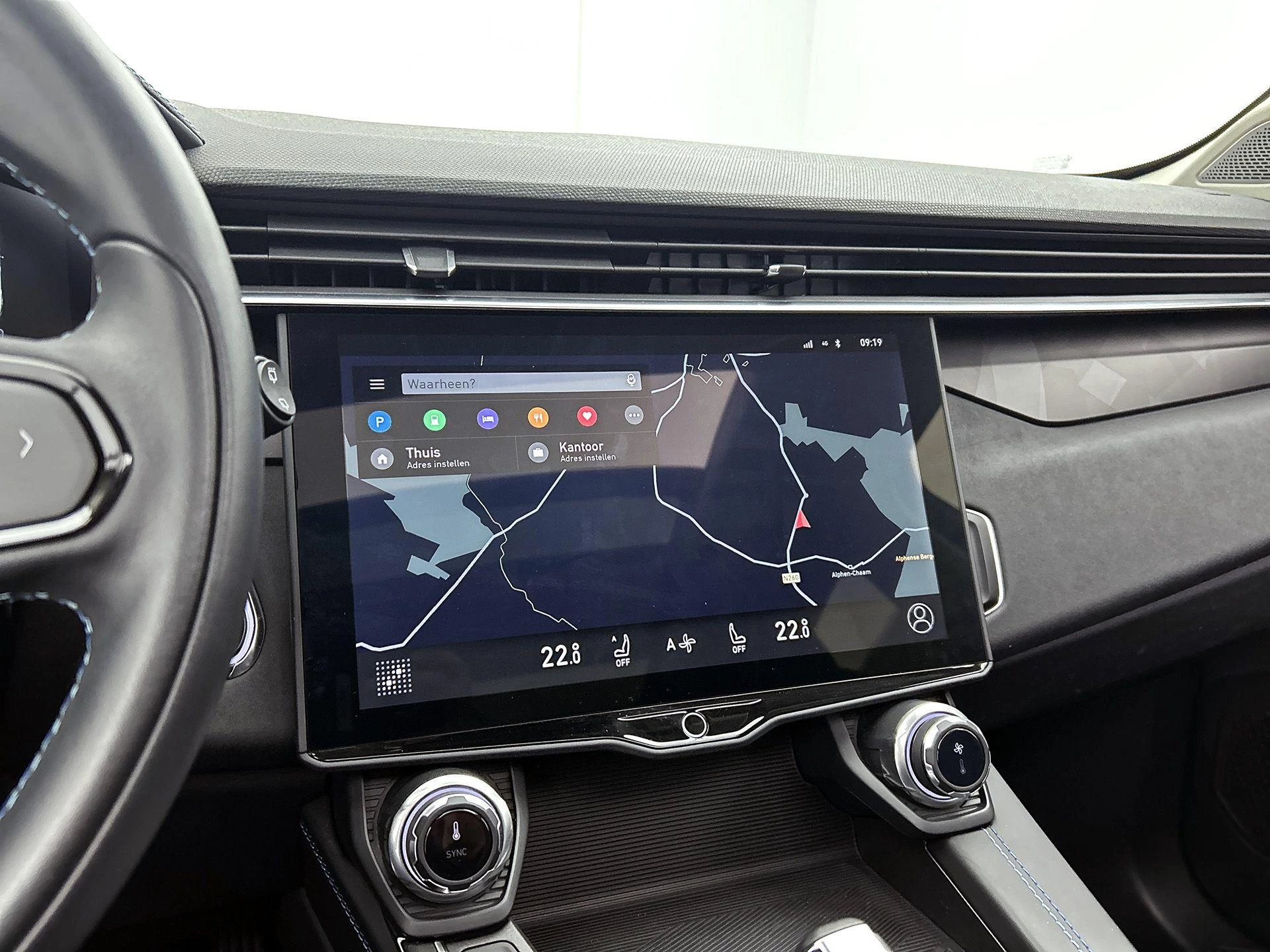 Lynk & Co-01-image-33