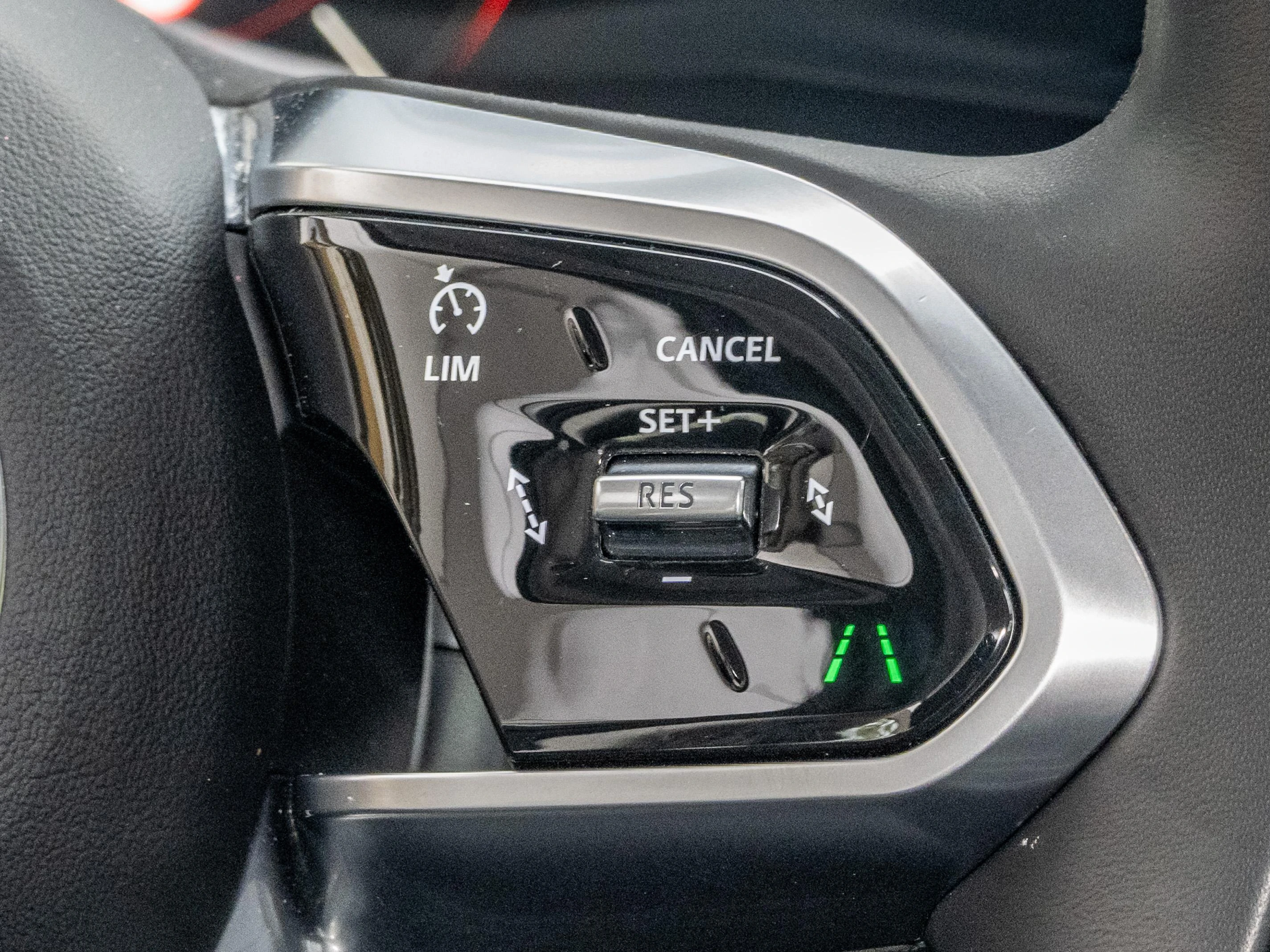 Jaguar-I-PACE-image-19