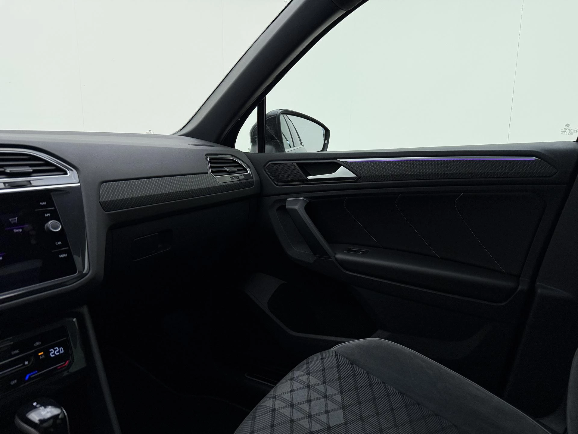 Volkswagen-Tiguan-image-28