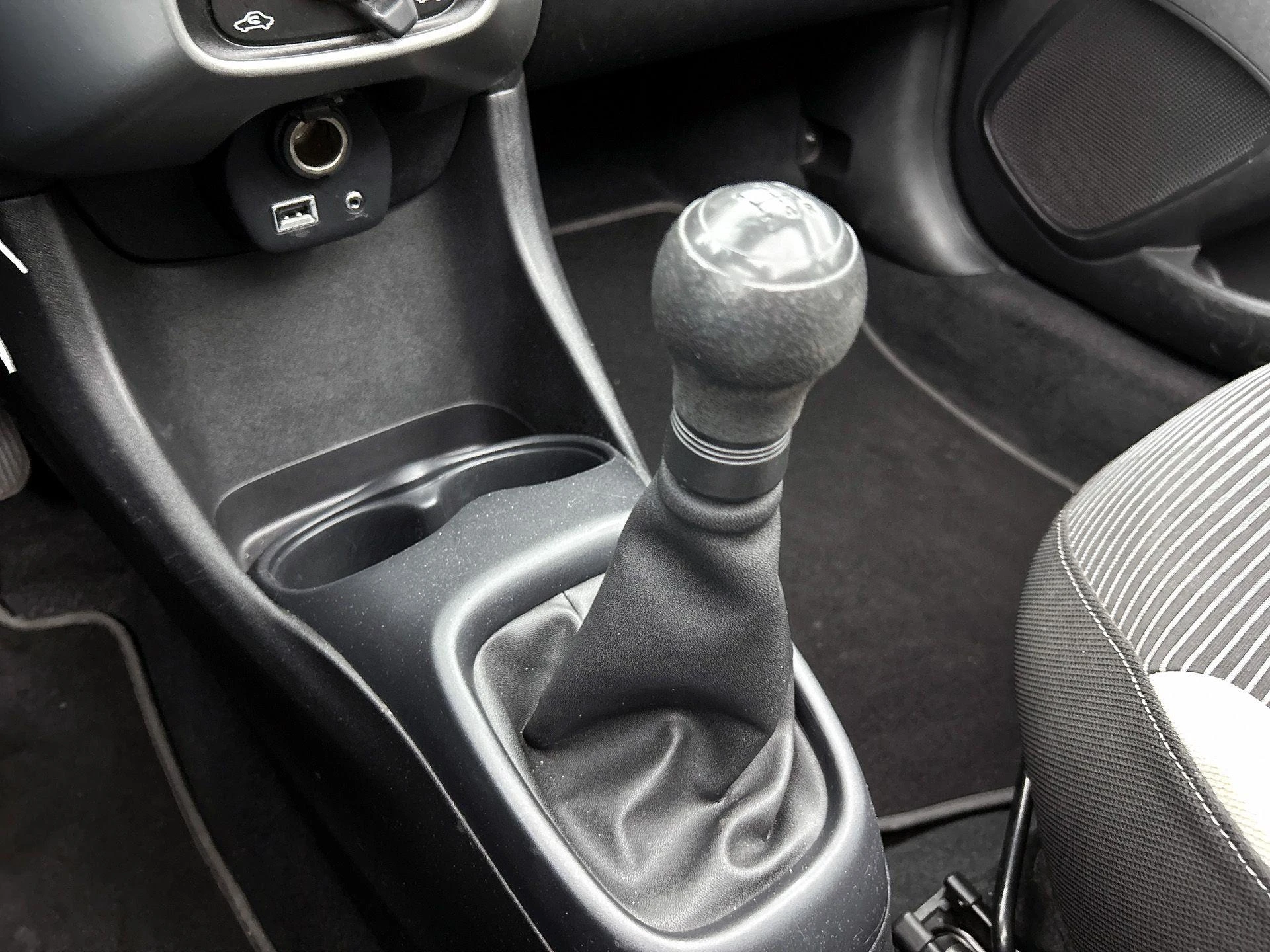 Peugeot-108-image-23