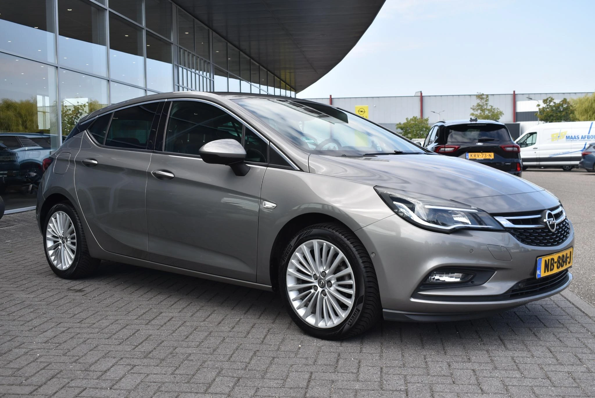 Opel-Astra-image-2