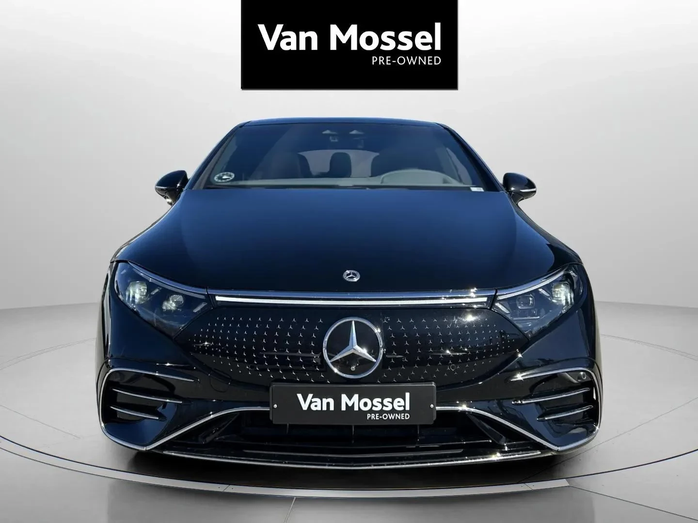 Mercedes-Benz-EQS-image-1