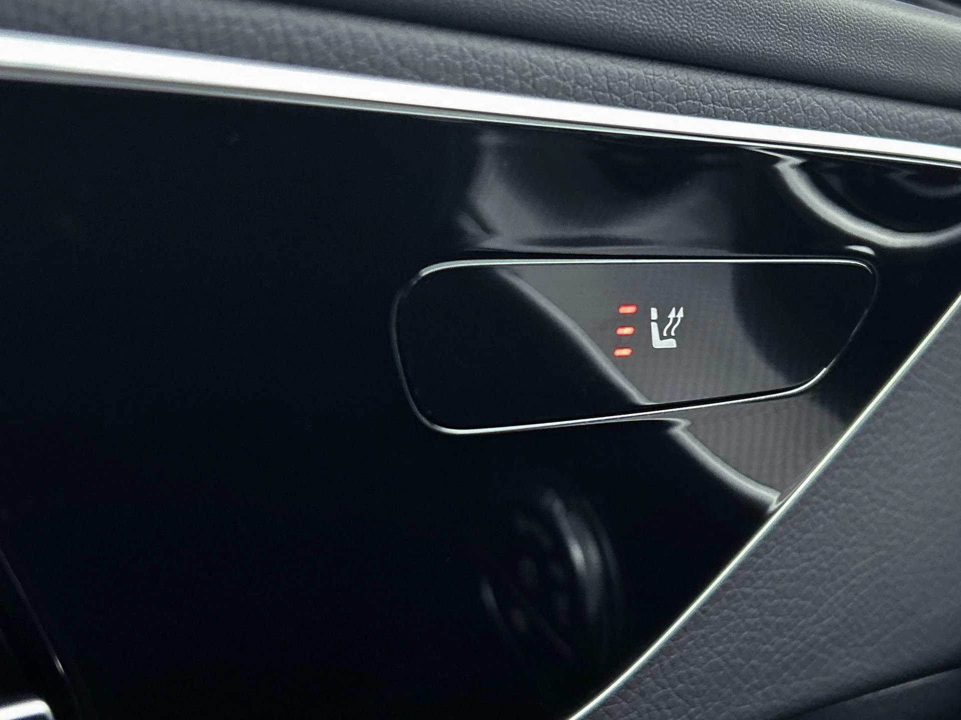 Mercedes-Benz-C-Klasse-image-20