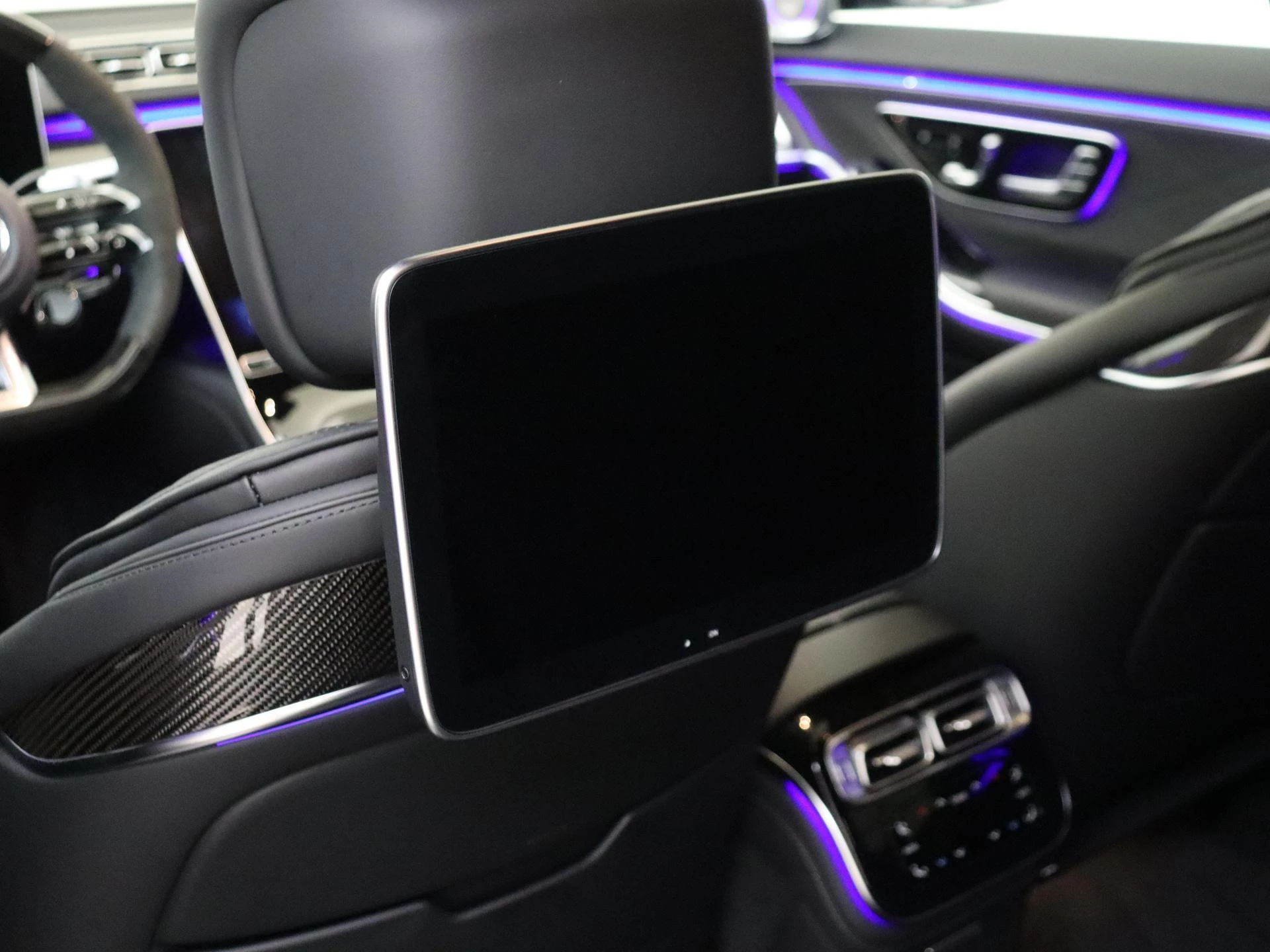 Mercedes-Benz-S-Klasse-image-35