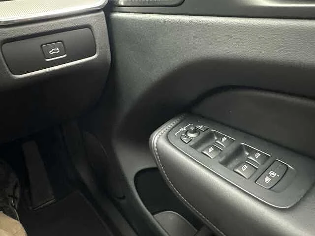 Volvo-XC60-image-20