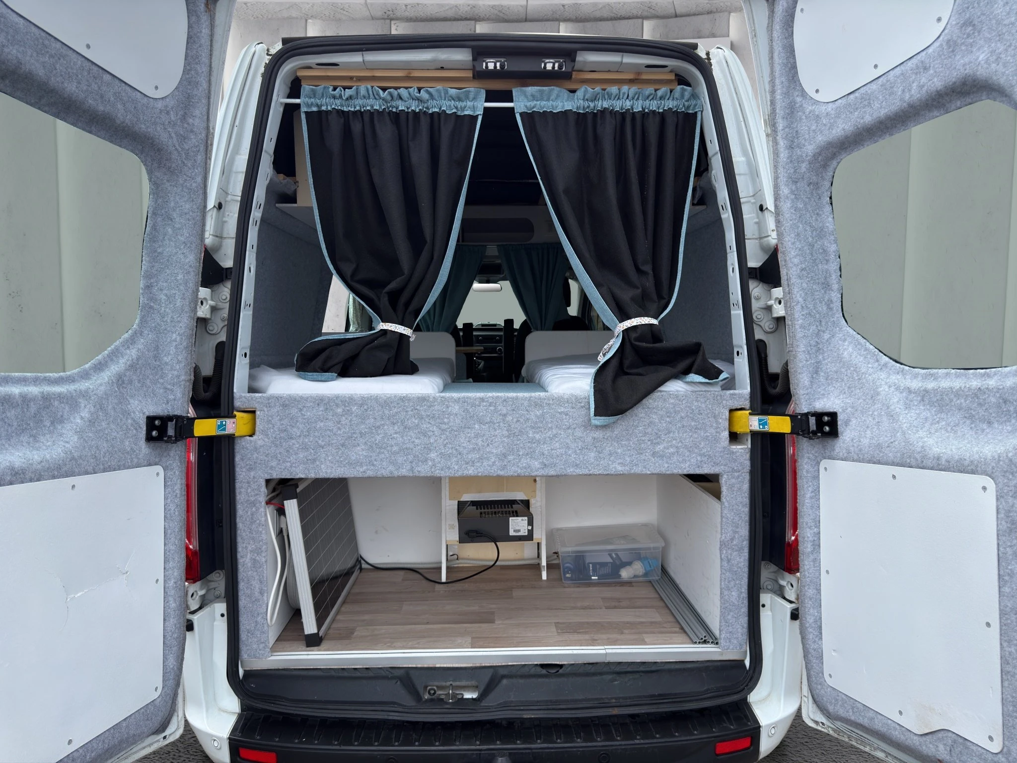 Ford-Transit Custom-image-16