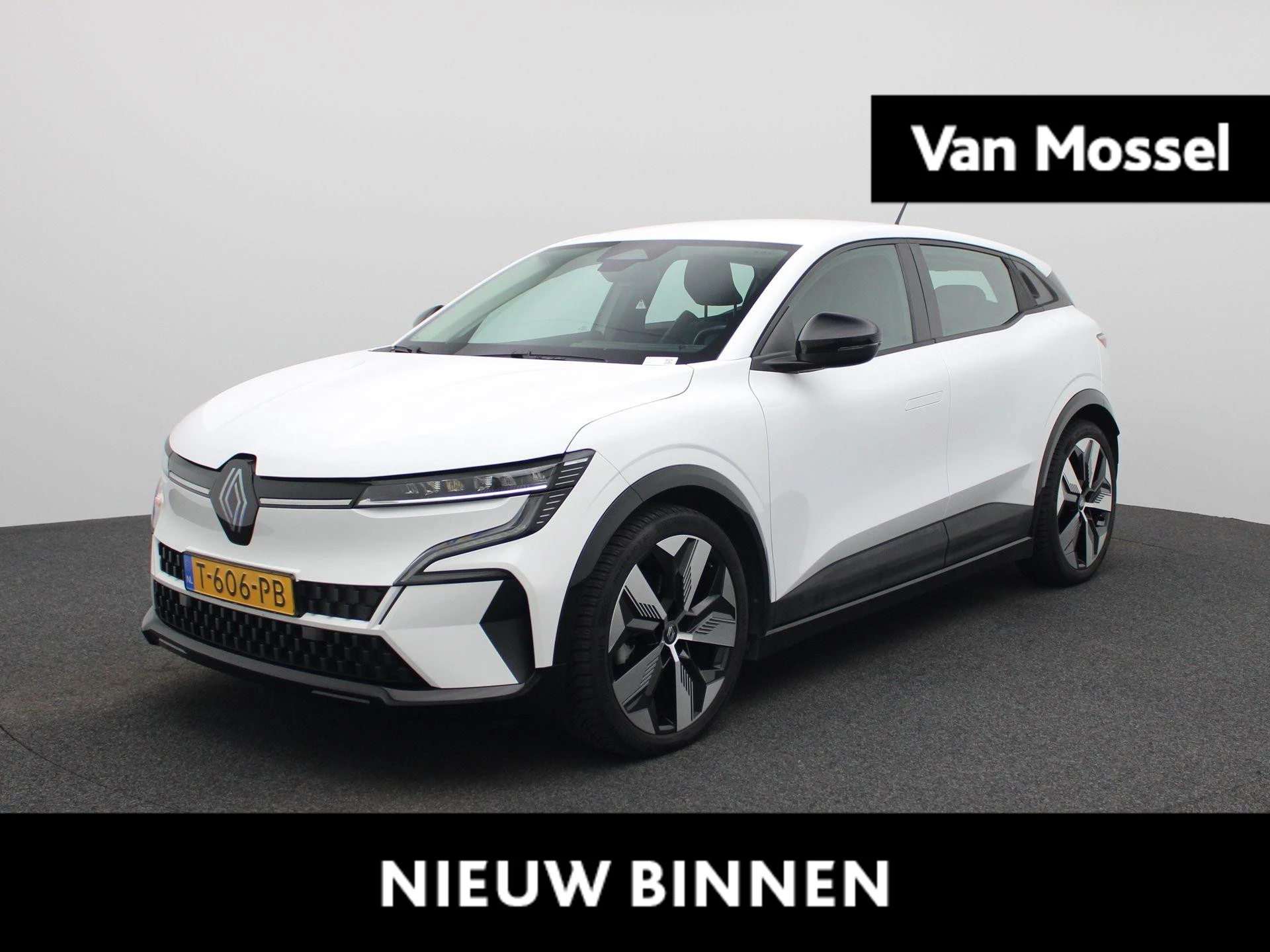 Renault-Megane E-Tech-image-0