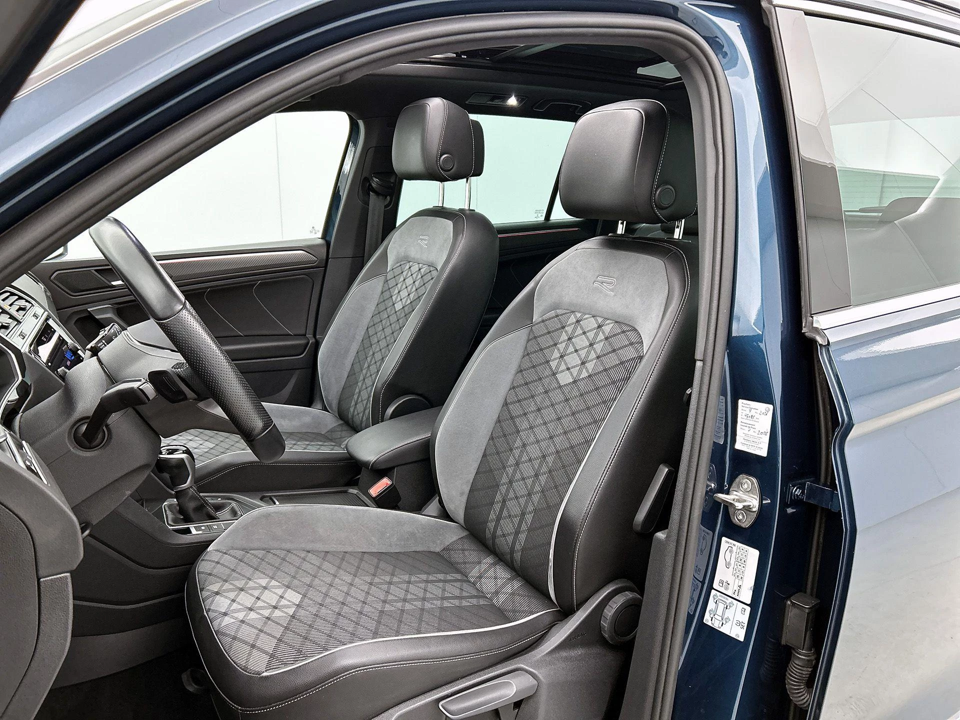 Volkswagen-Tiguan-image-32