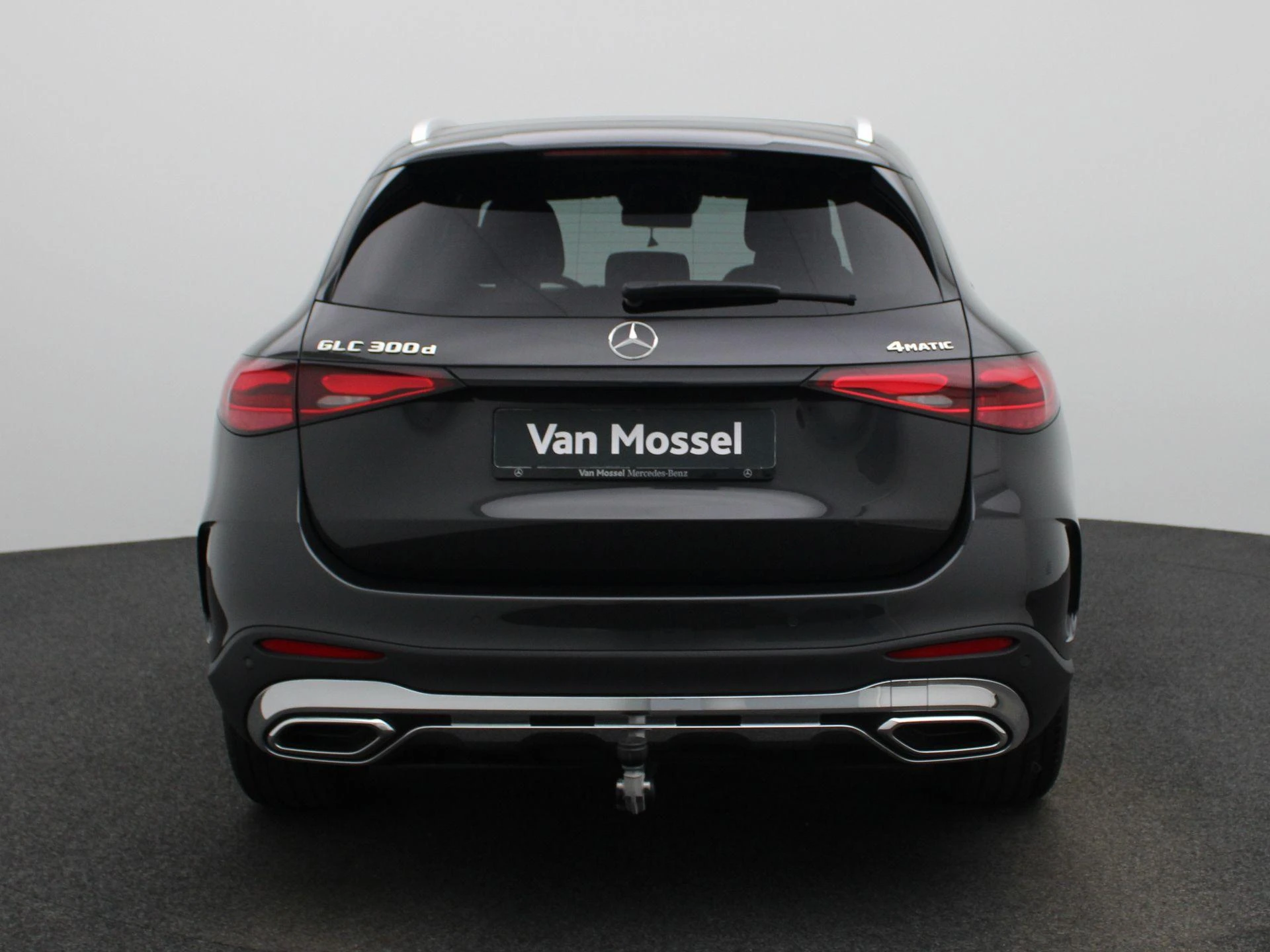 Mercedes-Benz-GLC-image-4