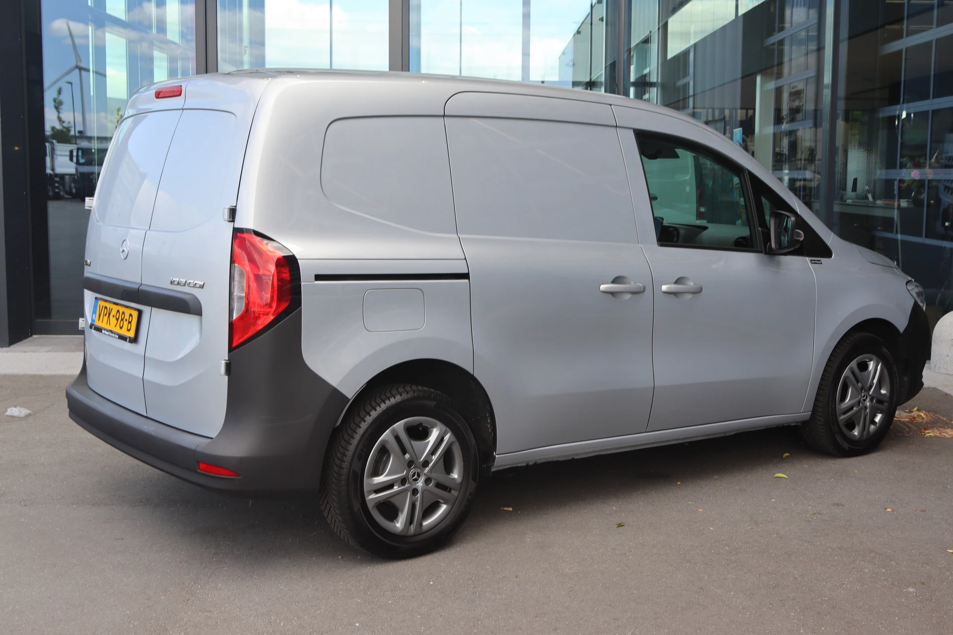 Mercedes-Benz-Citan-image-2