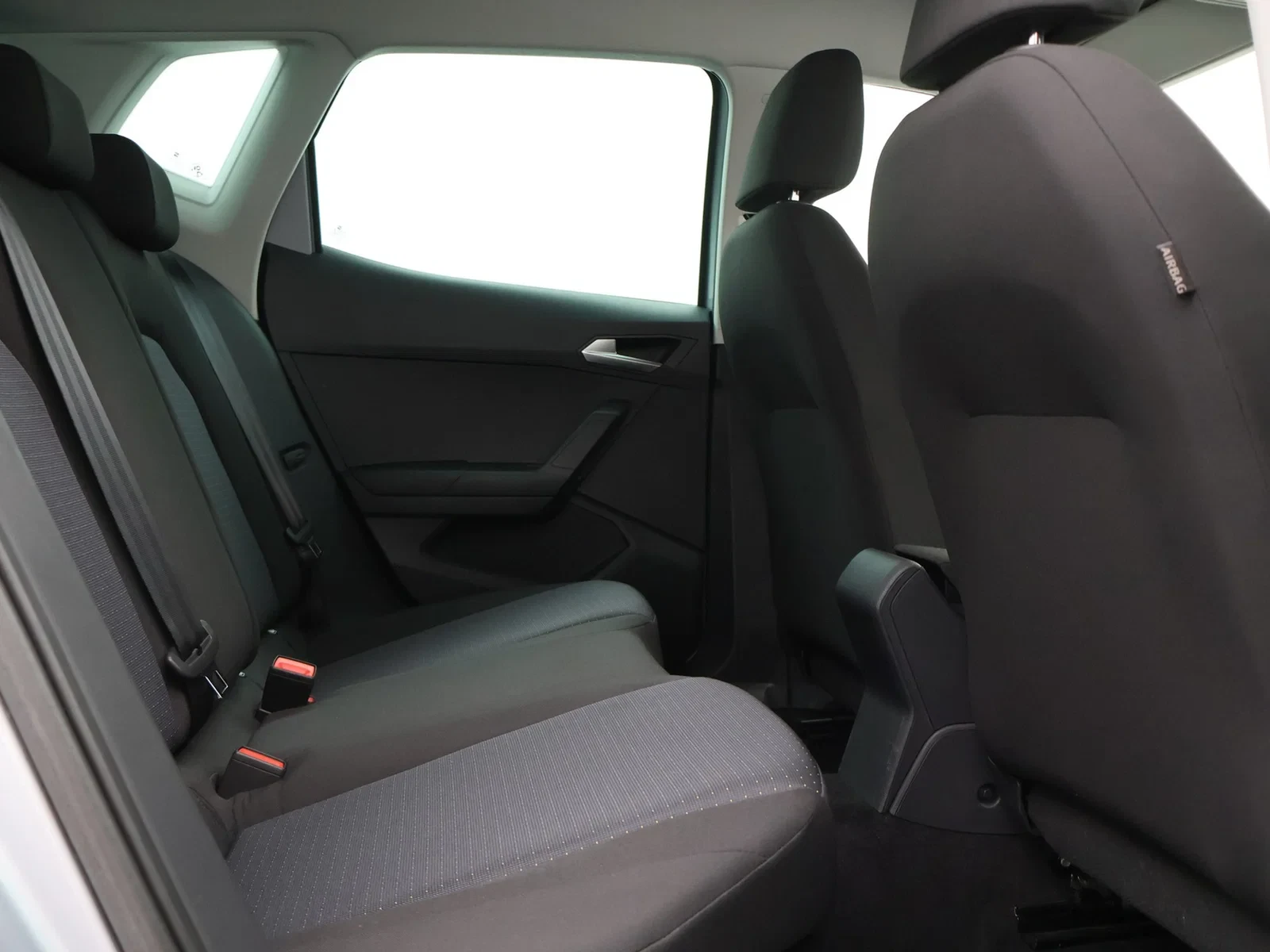 SEAT Arona Arona Urban! 1.0TSI 95PK *CRUISE CONTROL*PDC ACHTER*BLTH*DAB RADIO*ZETELVERWARMING*APP-CONNECT*...*
