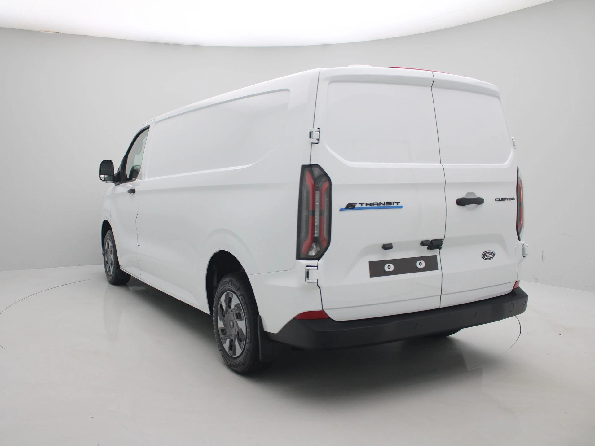 Ford-E-Transit Custom-image-1