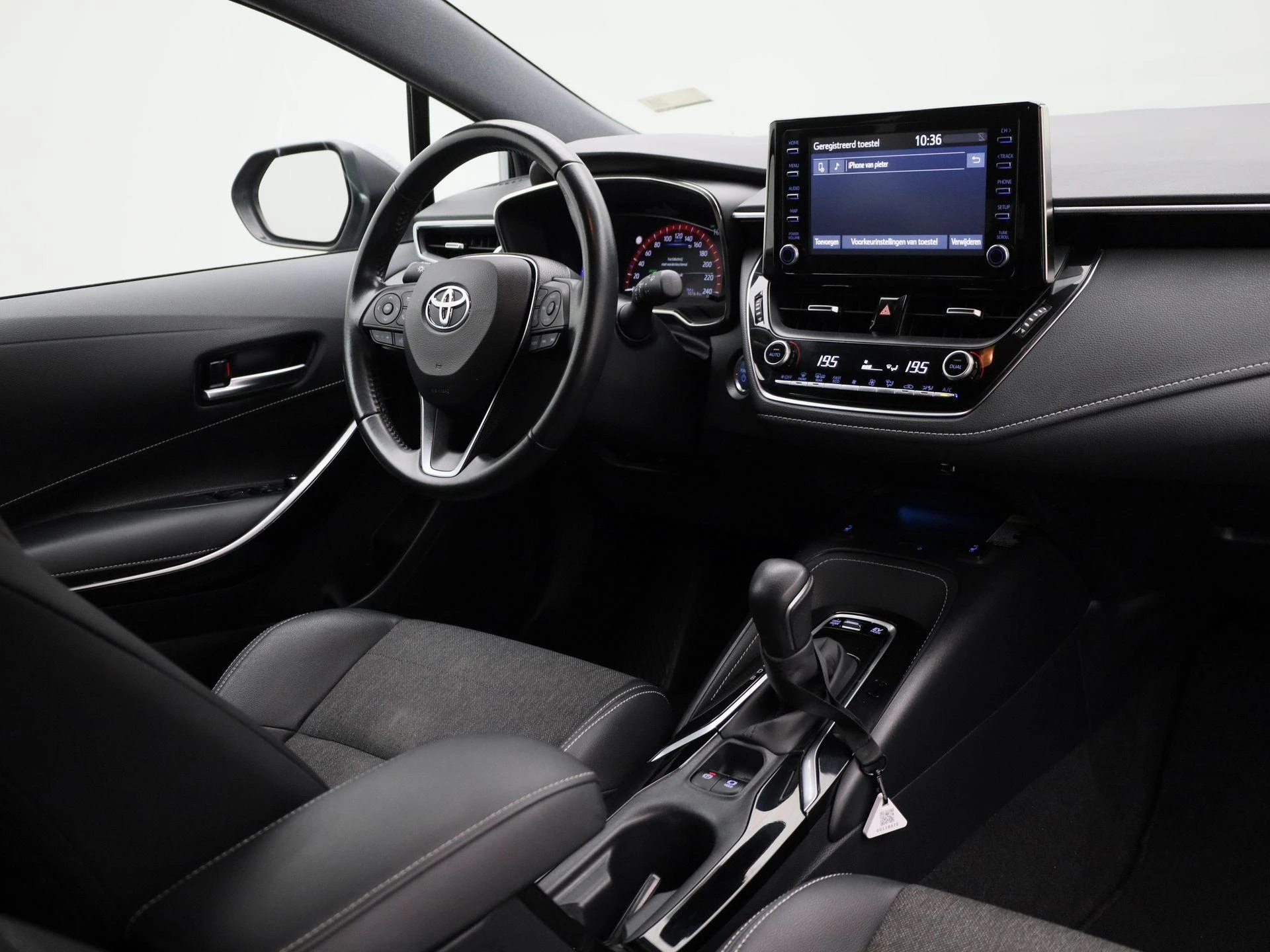 Toyota-Corolla Touring Sports-image-32