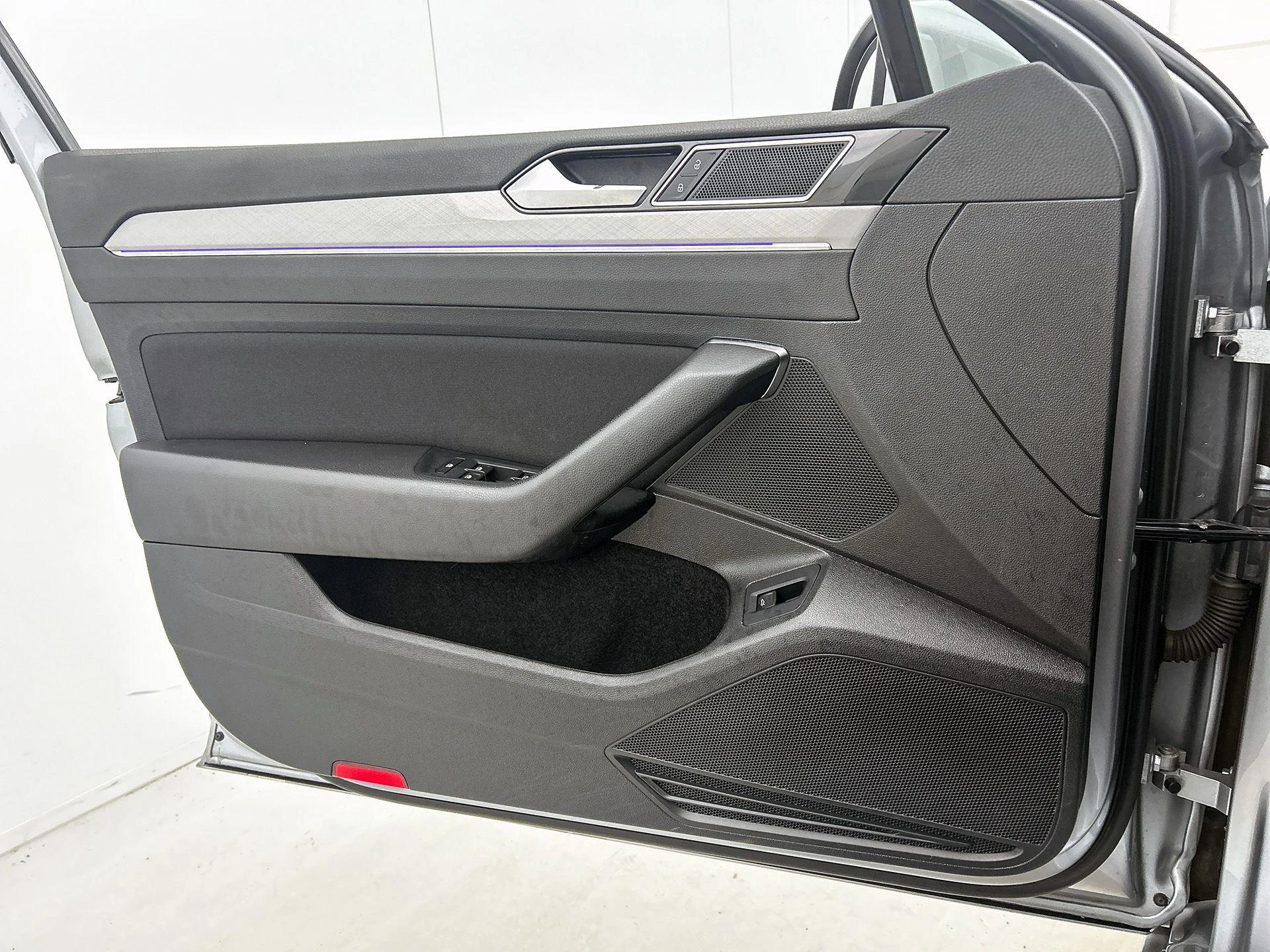 Volkswagen-Passat-image-32