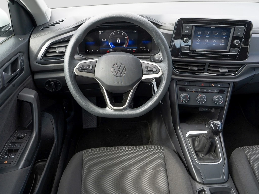 Volkswagen-T-Roc-image-13