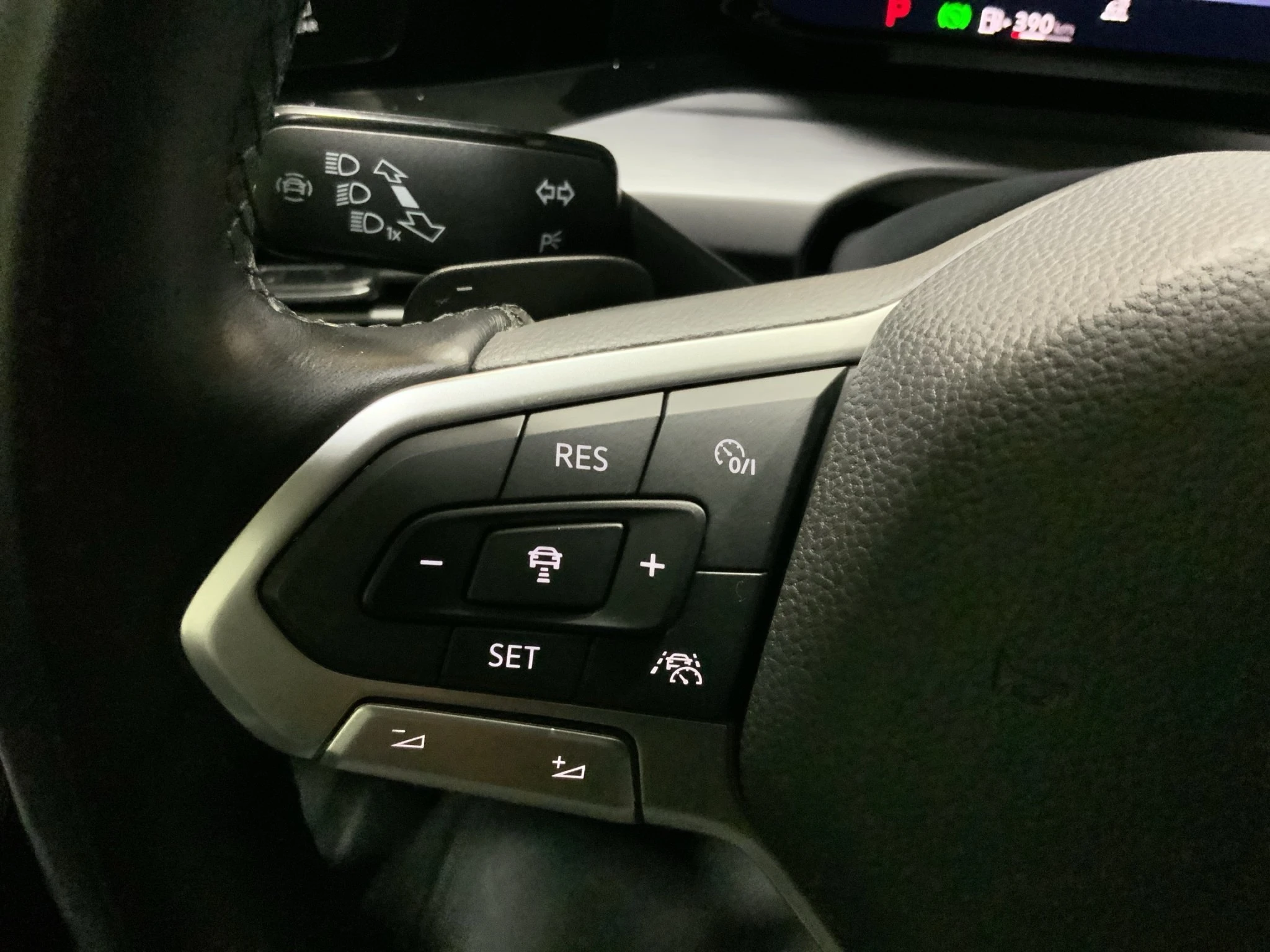 Volkswagen-Golf-image-19
