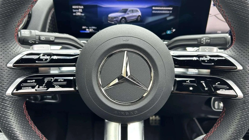 Mercedes-Benz-EQB-image-13