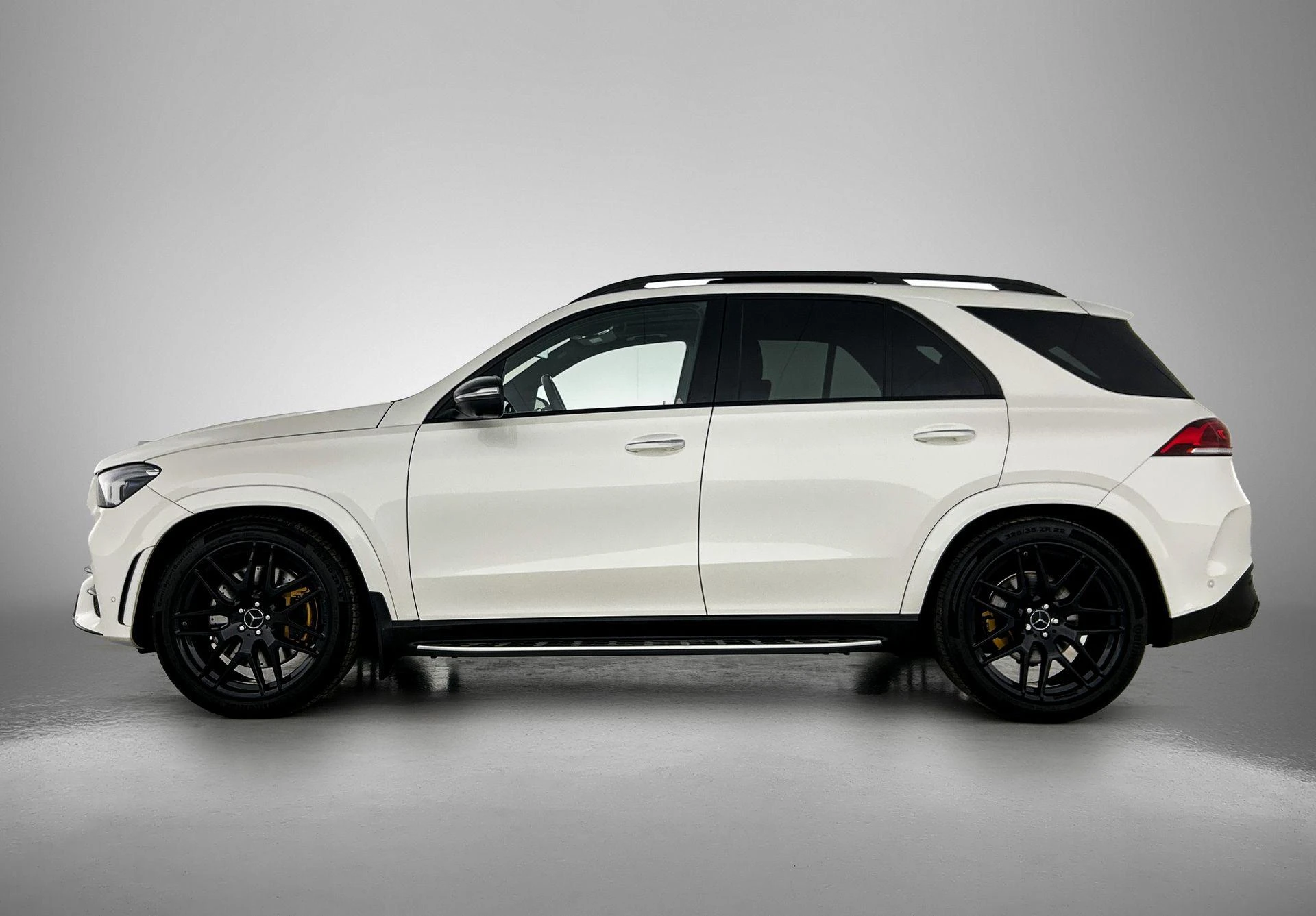 Mercedes-Benz-GLE-image-1