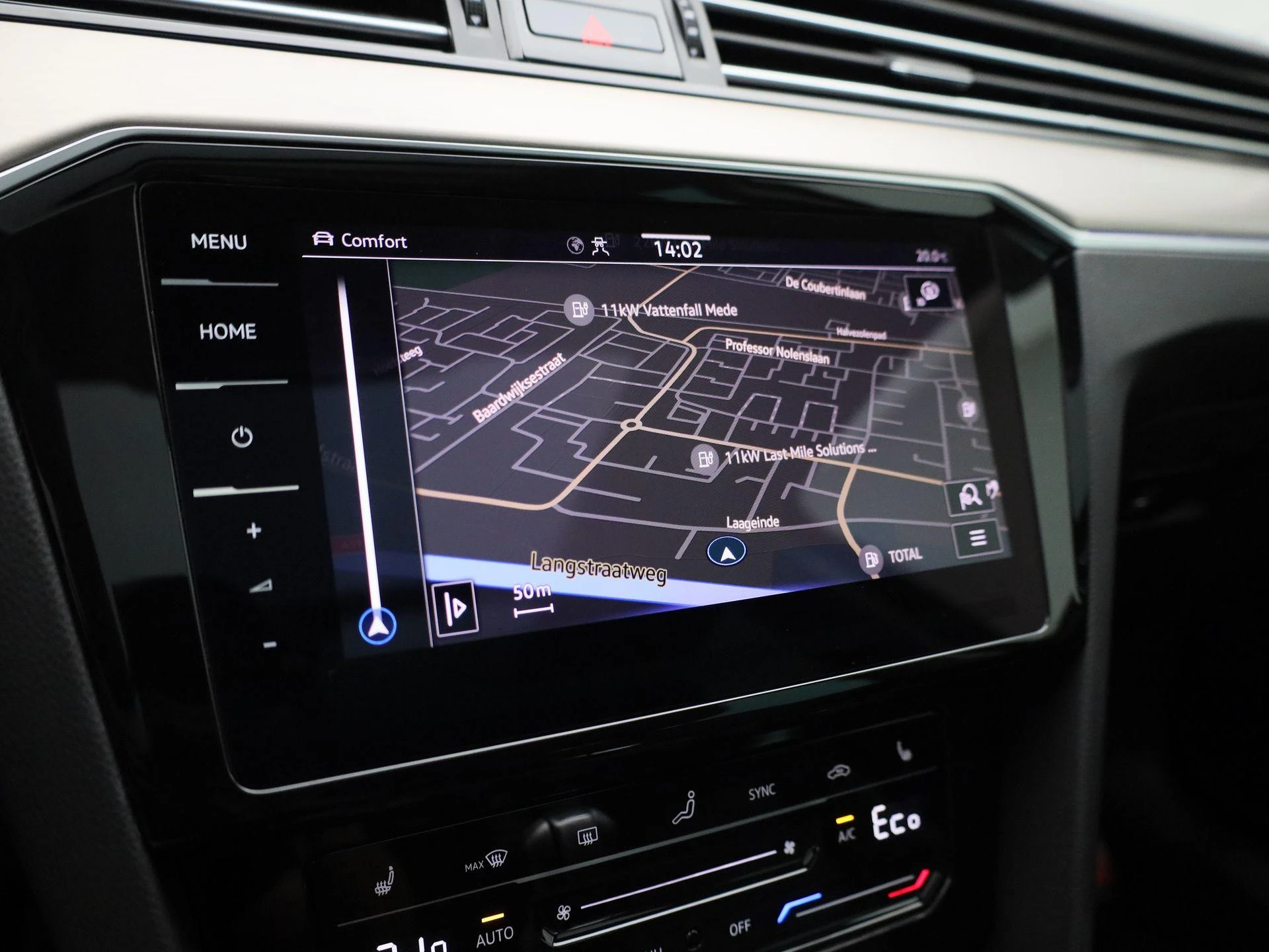 Volkswagen-Passat-image-28