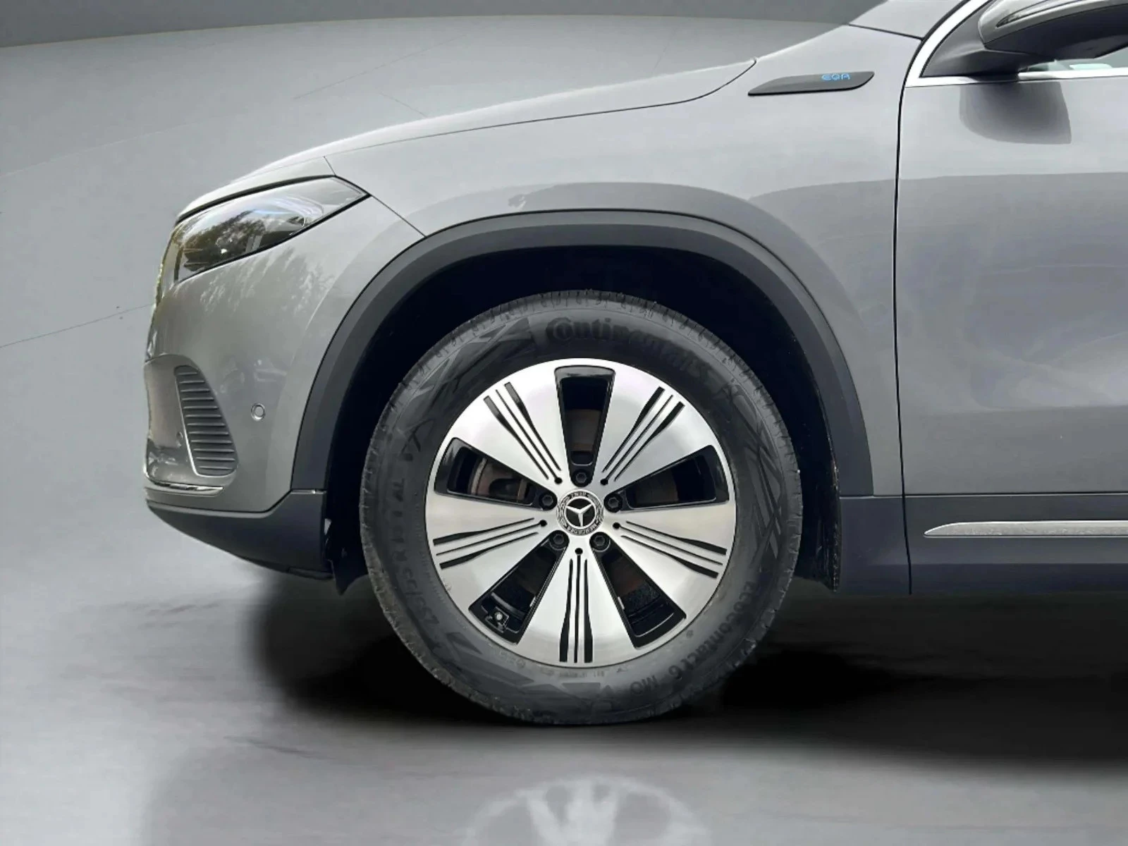 Mercedes-Benz-EQA-image-8