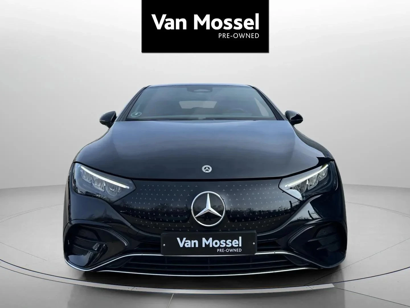 Mercedes-Benz-EQE-image-1