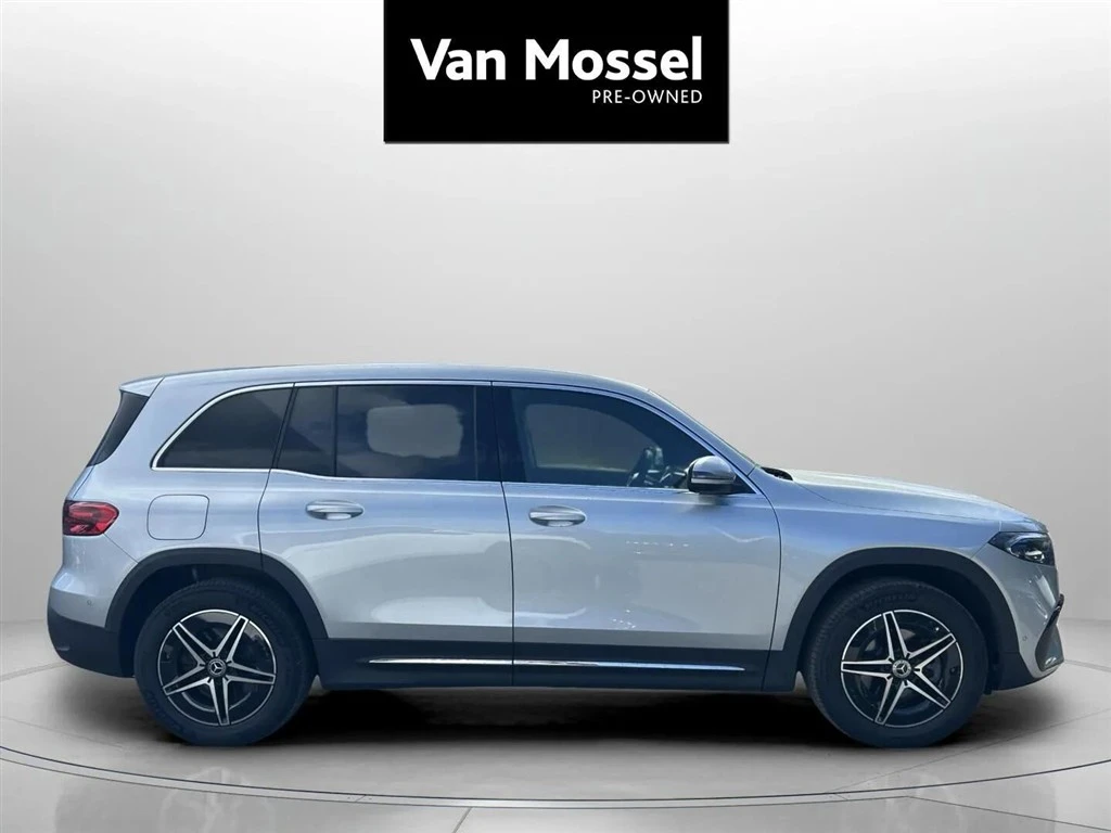 Mercedes-Benz-EQB-image-3