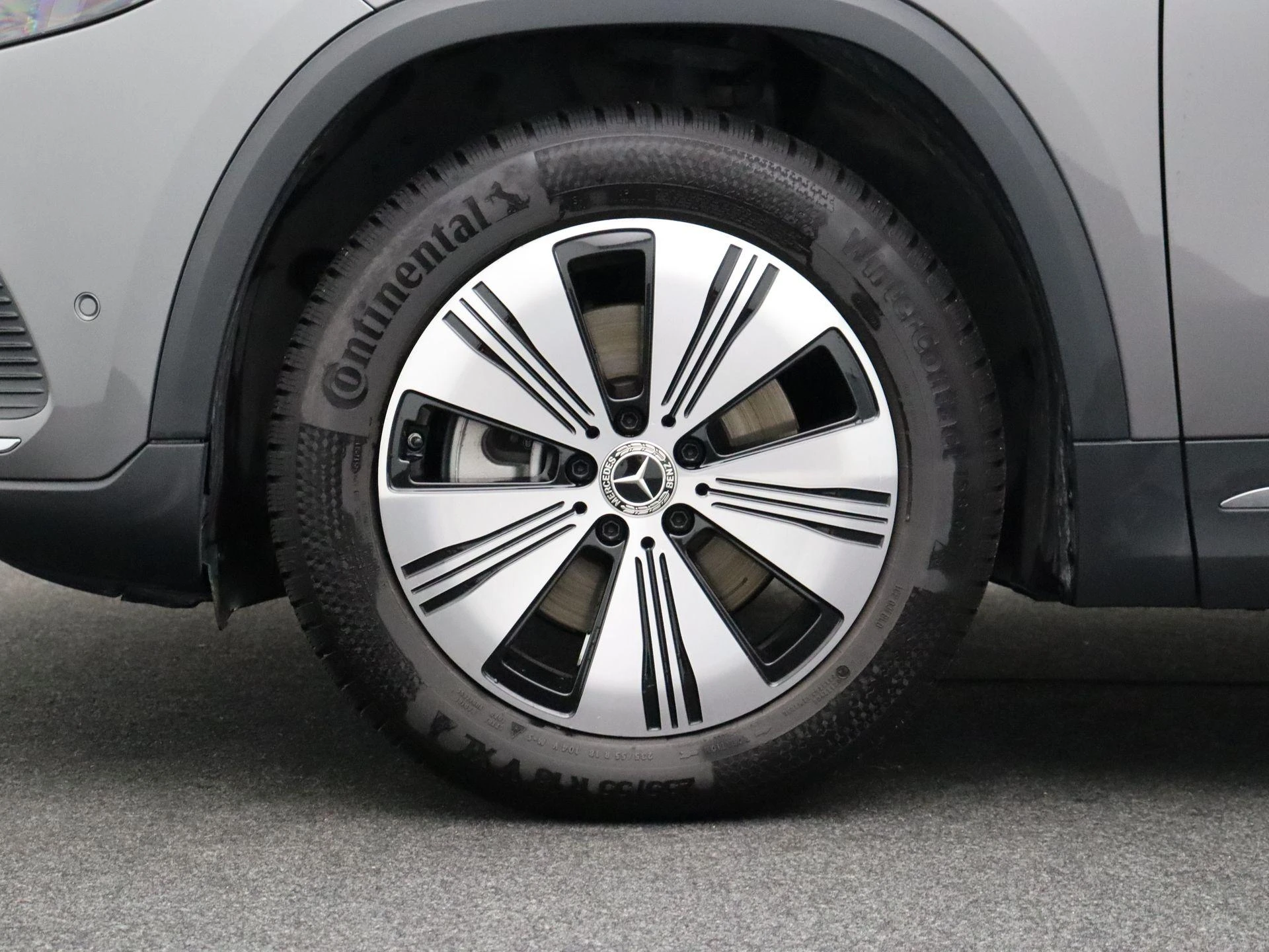 Mercedes-Benz-EQA-image-6