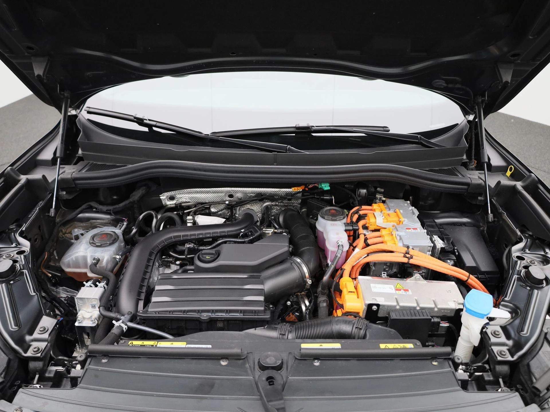 Volkswagen-Tiguan-image-49