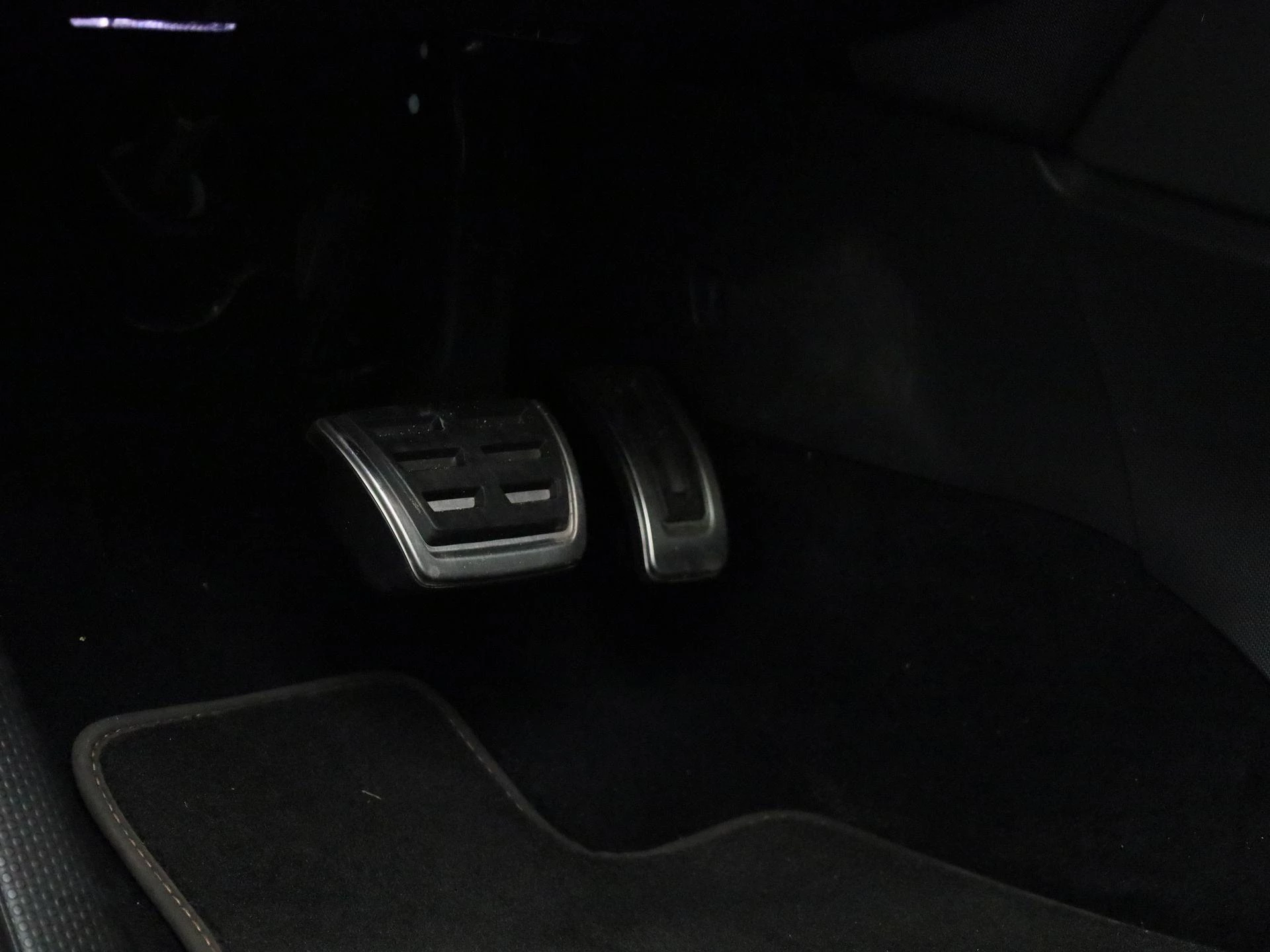 CUPRA Born Adrenaline 62 kWh
