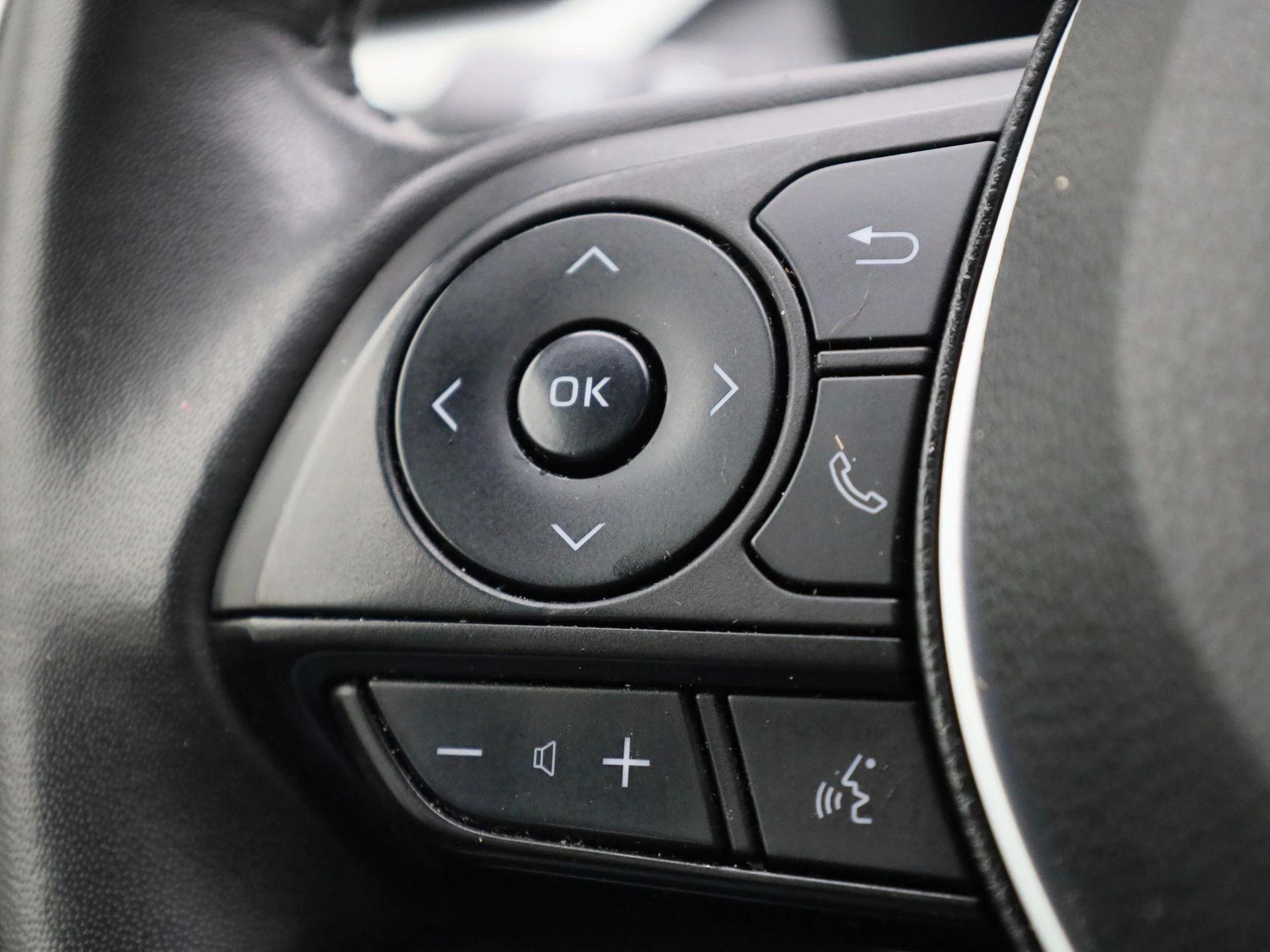 Toyota-RAV4-image-18