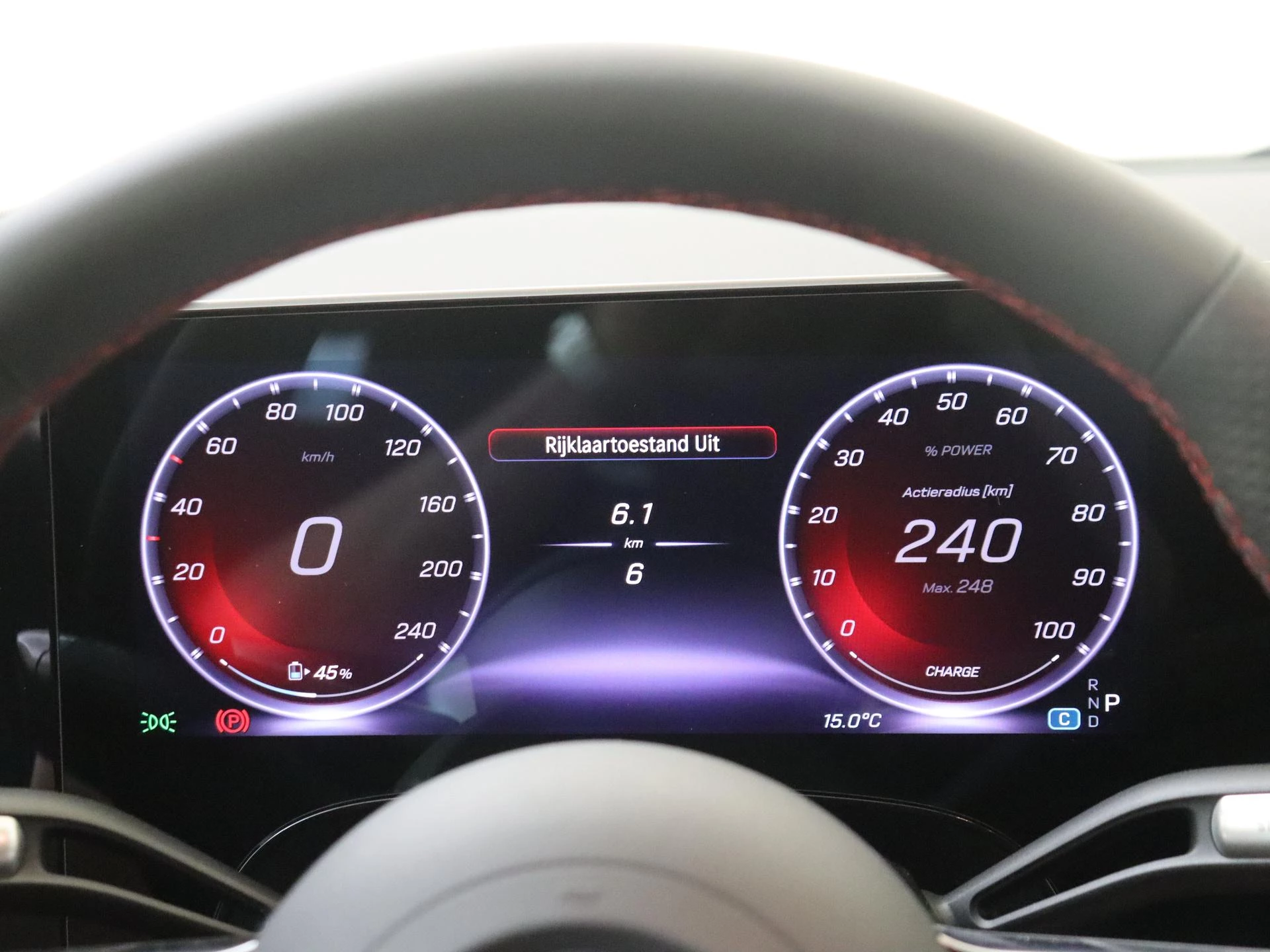Mercedes-Benz-CLA-image-11