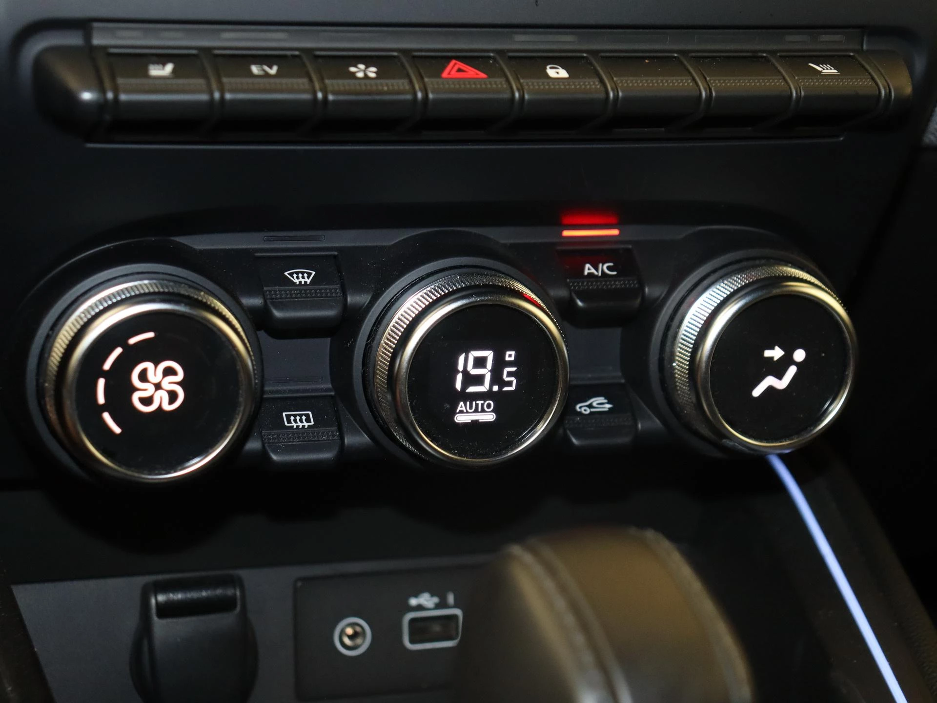 Renault Clio 1.6 E-Tech Full Hybrid 145 techno AUTOMAAT