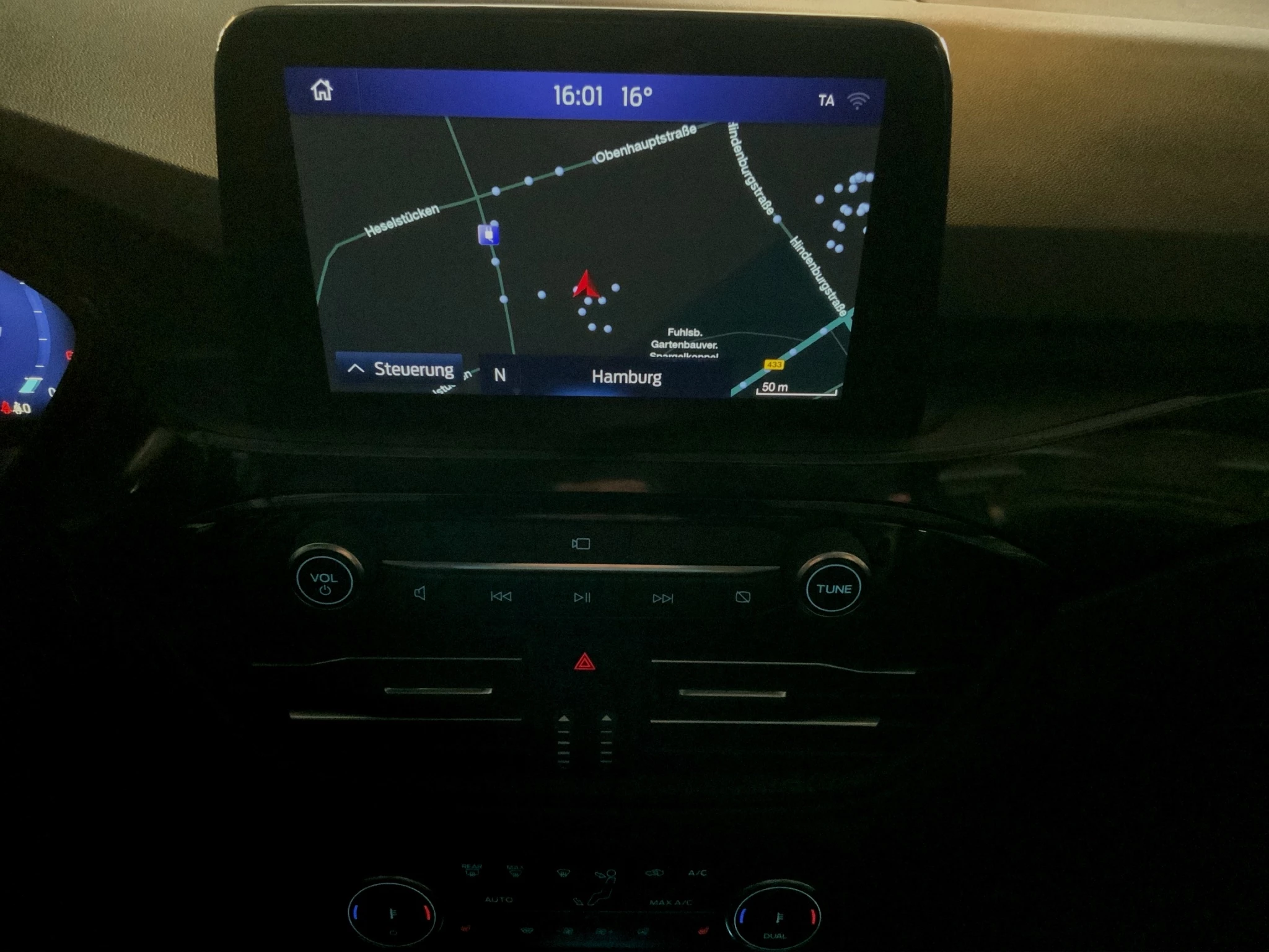 Ford Kuga ST-Line X*PANO*AHK*KAM*ACC*NAVI*SOUND-SYS. LED Pano SHZ 4xSHZ