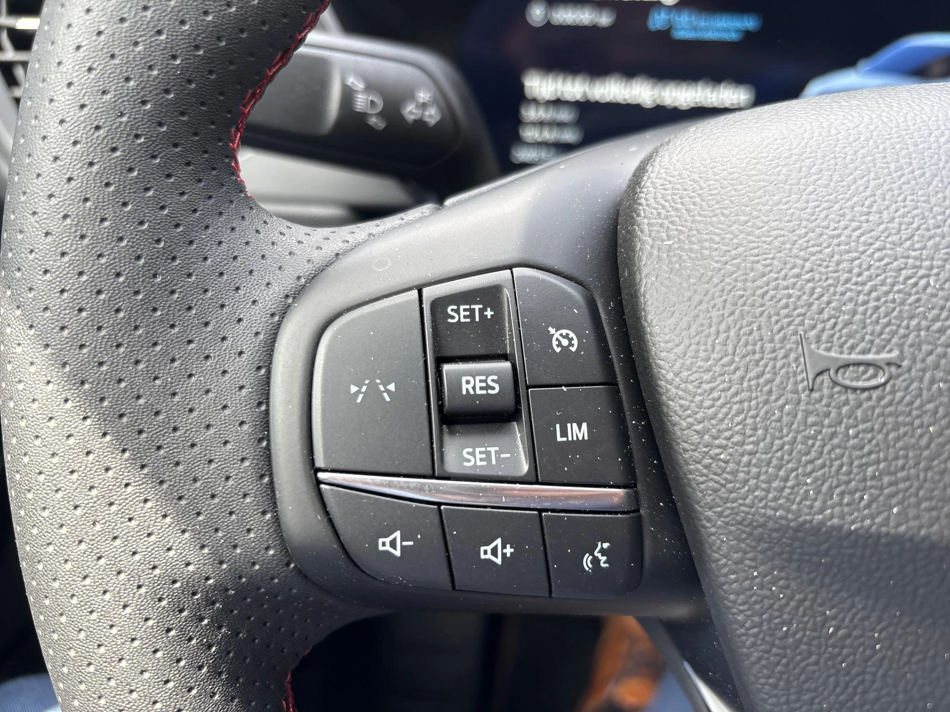 Ford-Kuga-image-10
