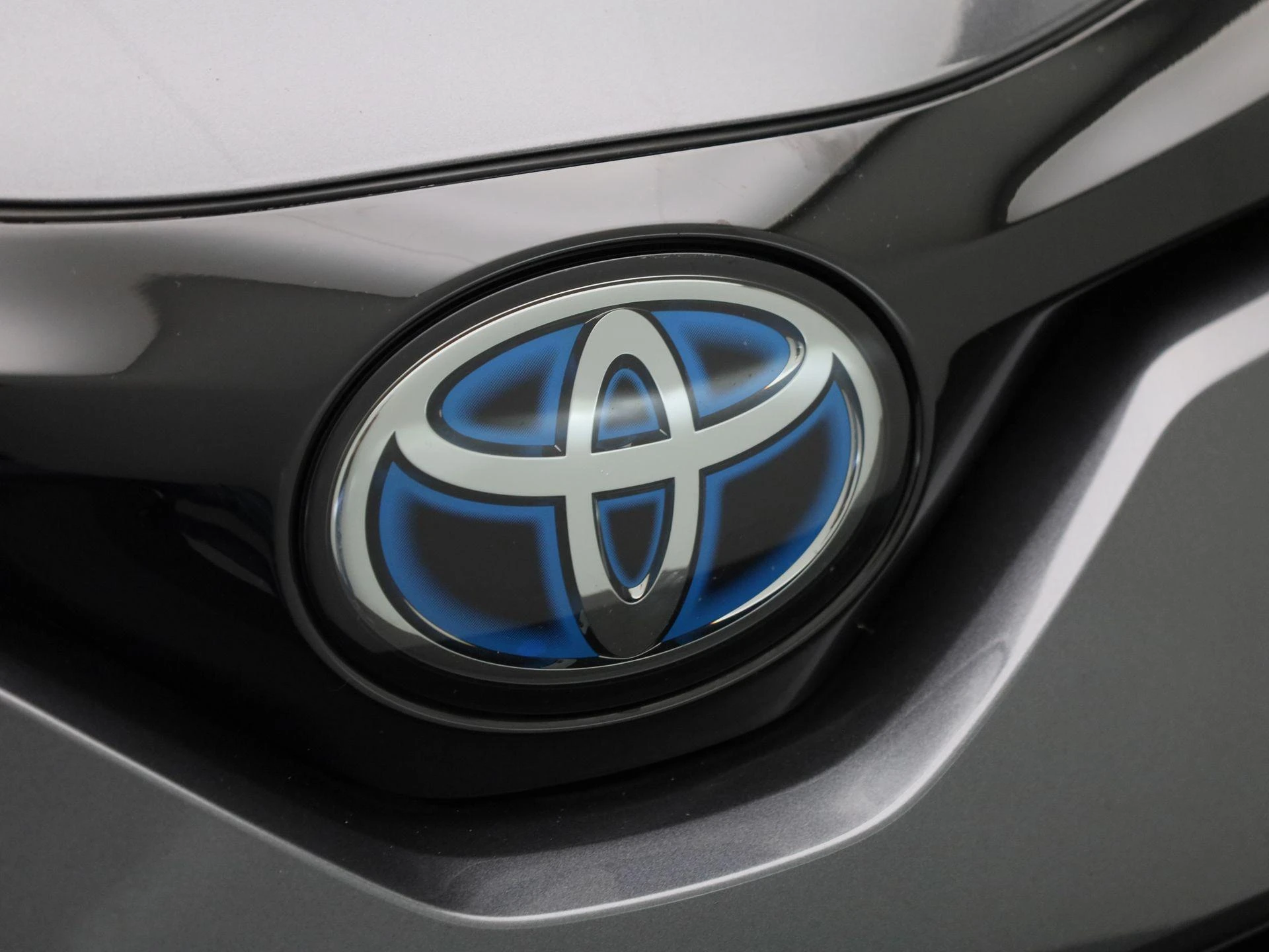 Toyota-C-HR-image-30