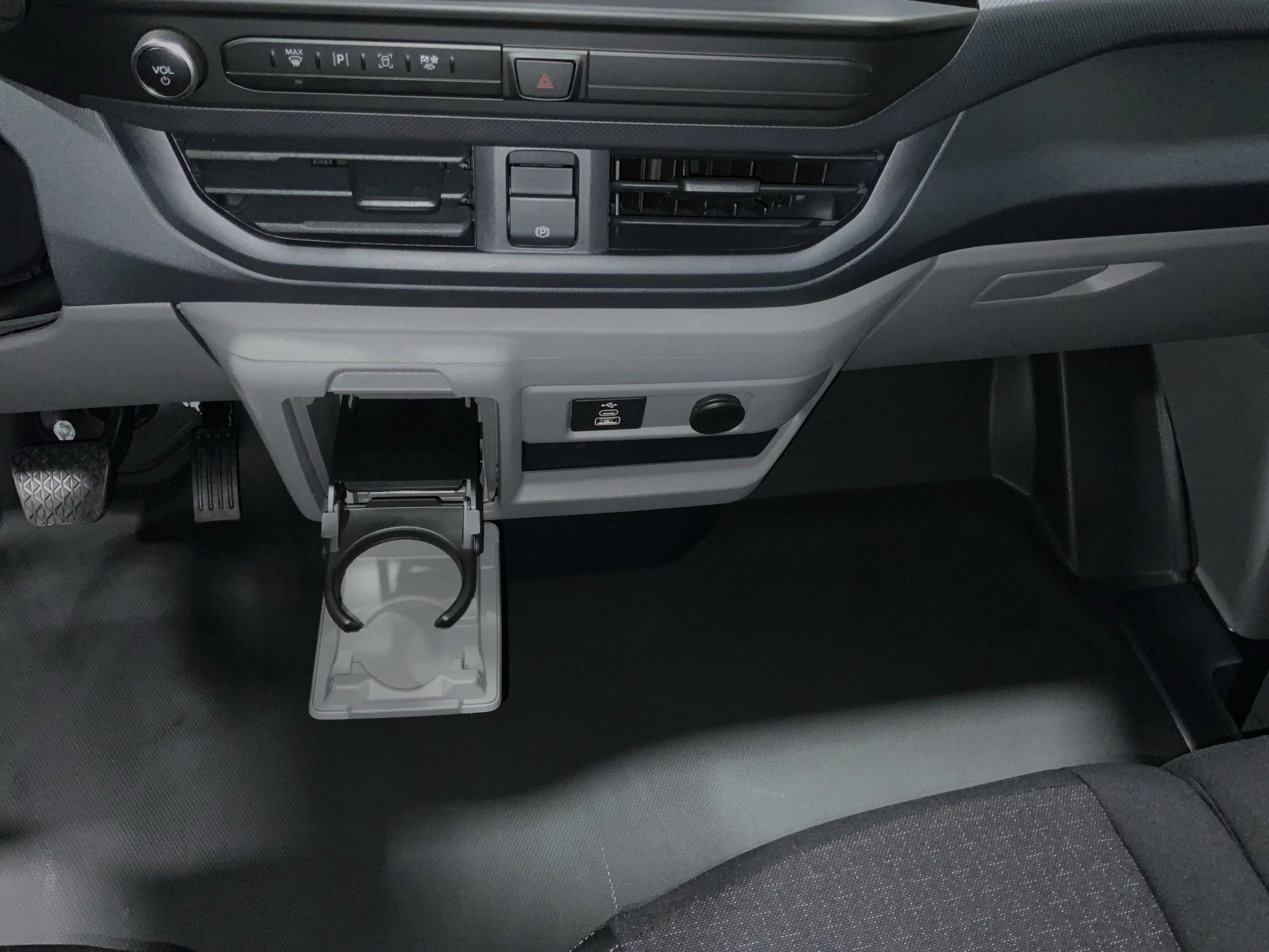 Ford-Transit Custom-image-12