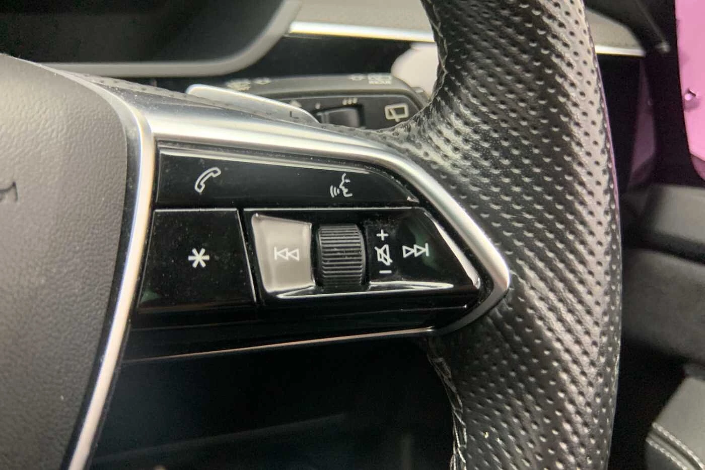 Audi-Q8 e-tron-image-18