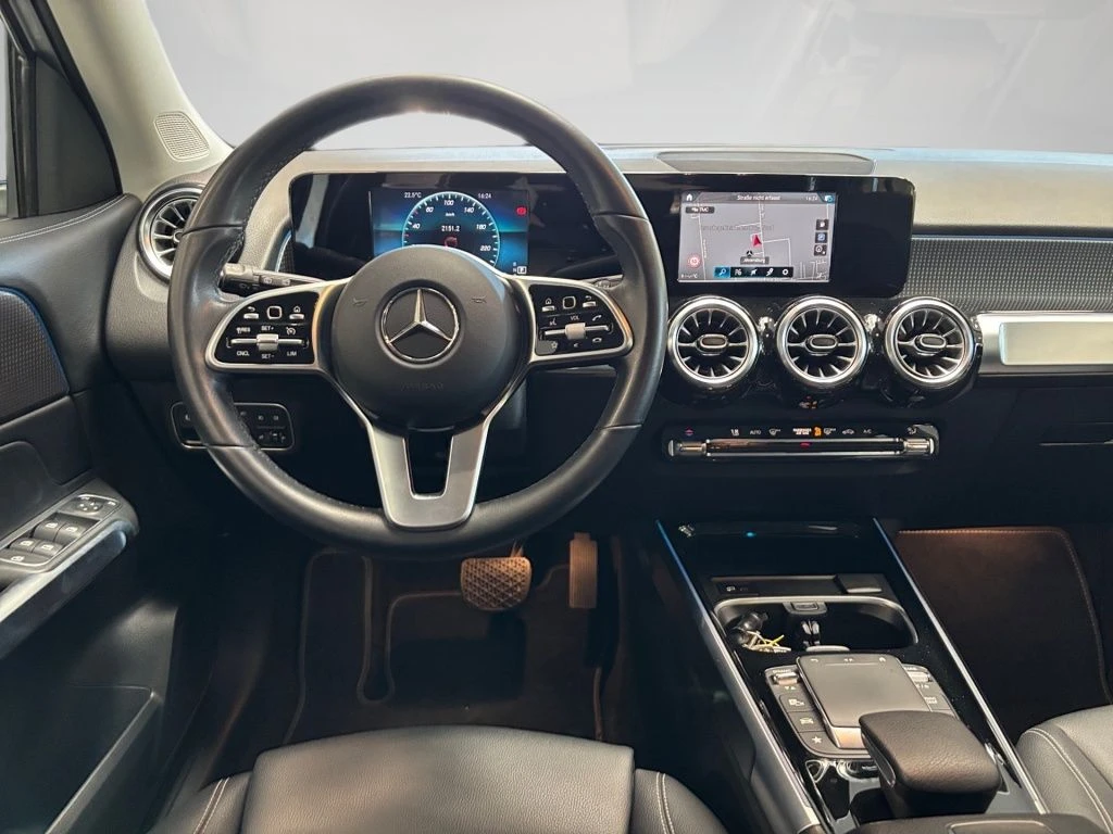 Mercedes-Benz-GLB 180 d-image-10
