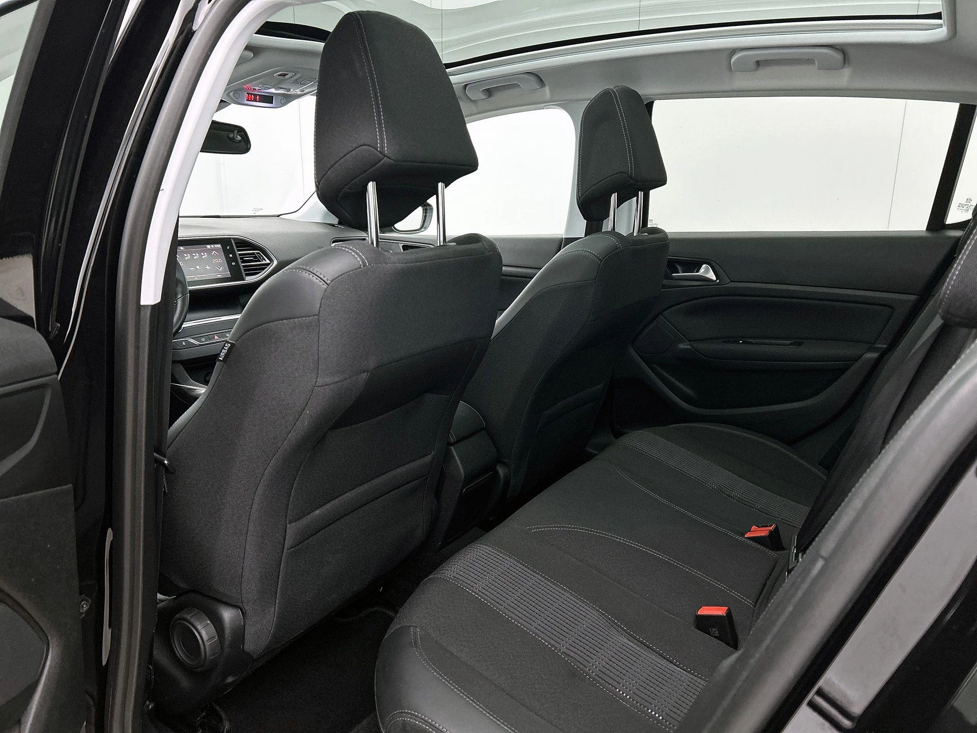 Peugeot-308-image-25