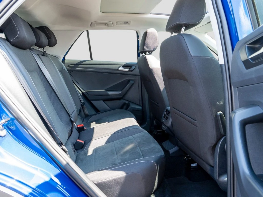 Volkswagen T-Roc 1.5 TSI DSG Style AHK, Pano, Navi