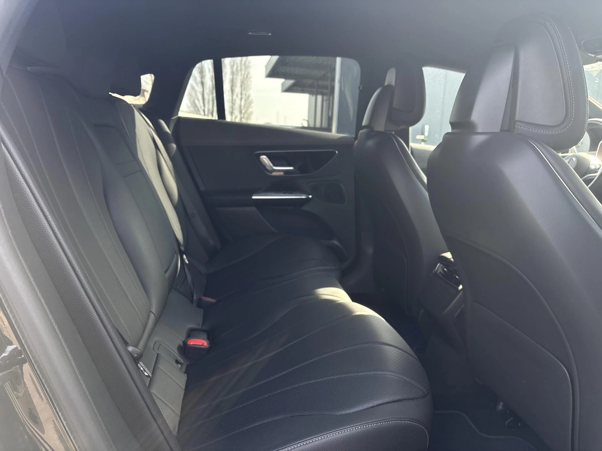 Mercedes-Benz EQE 300 Business Line + LEDER + LED + CARPLAY +