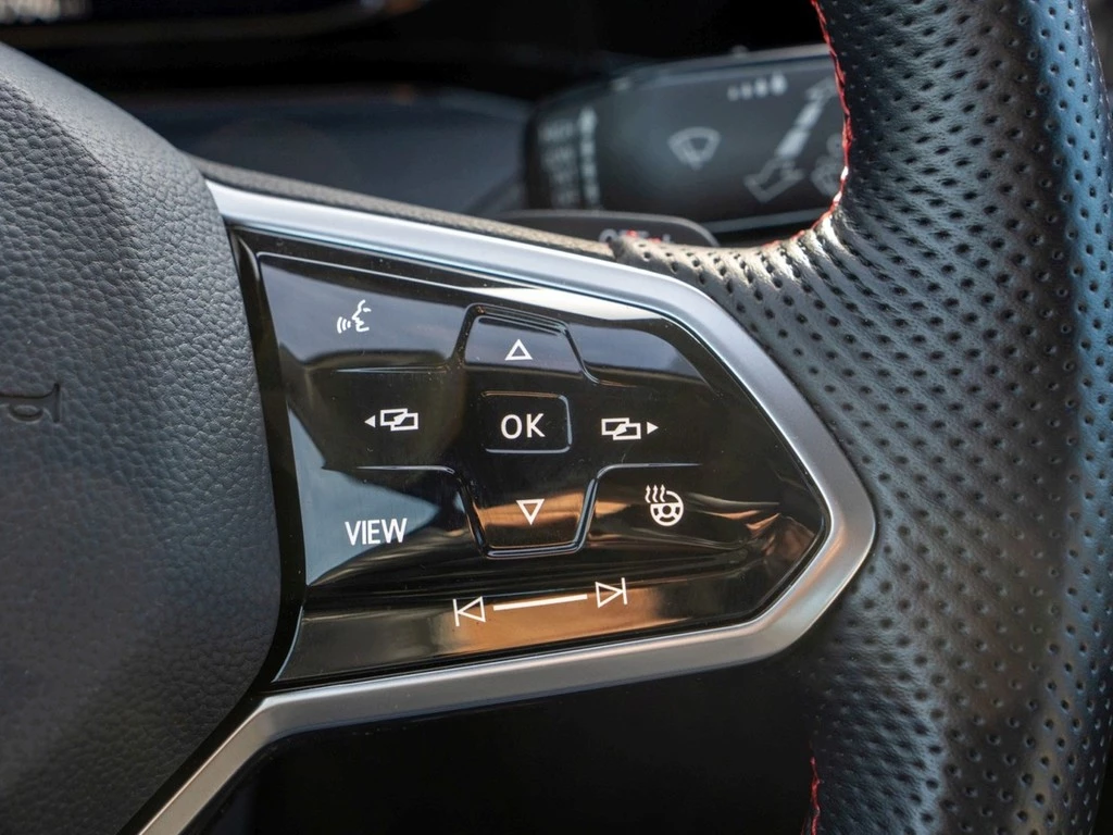 Volkswagen Golf GTI 2.0 TSI DSG Business Premium, ZGV