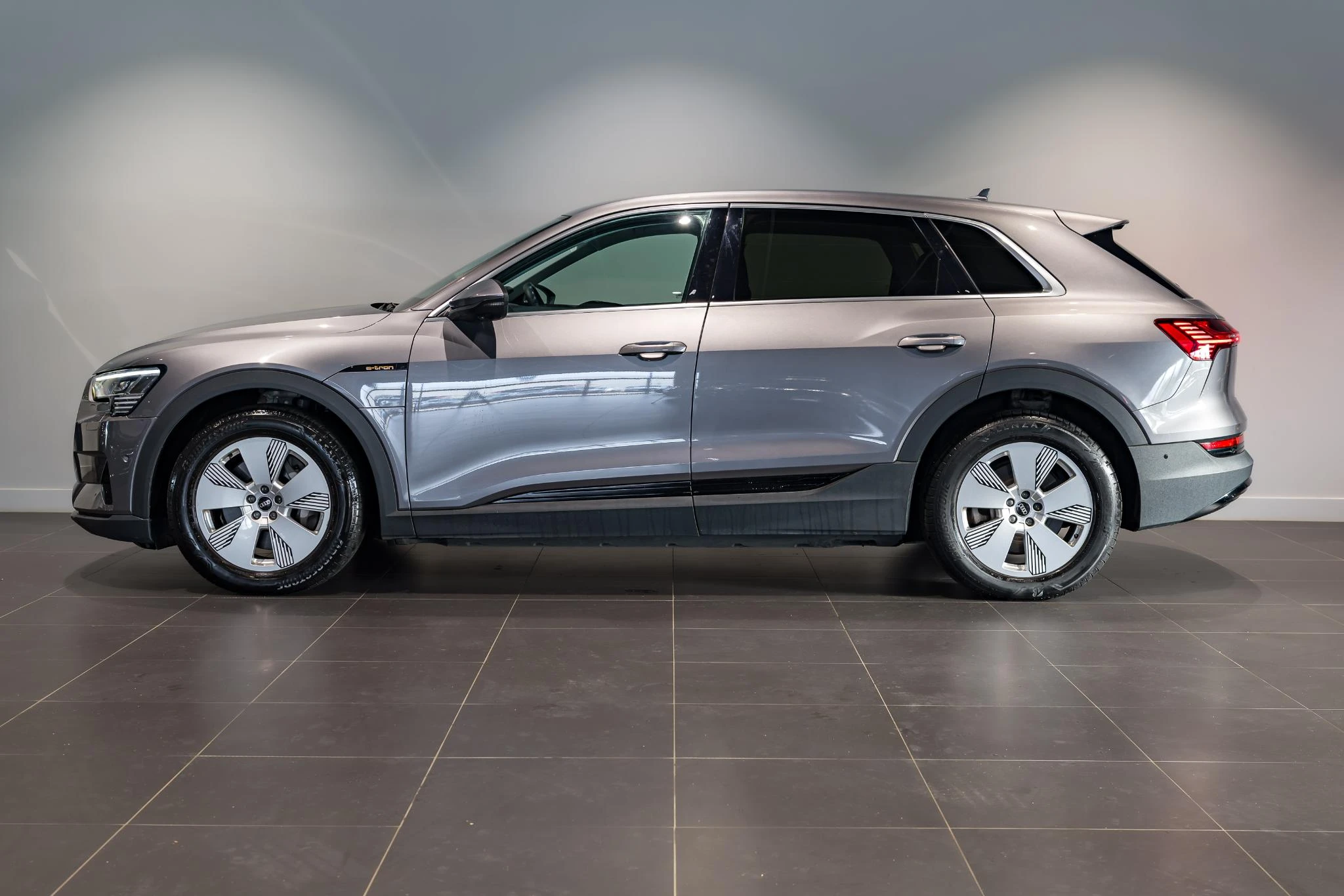 Audi-e-tron-image-3