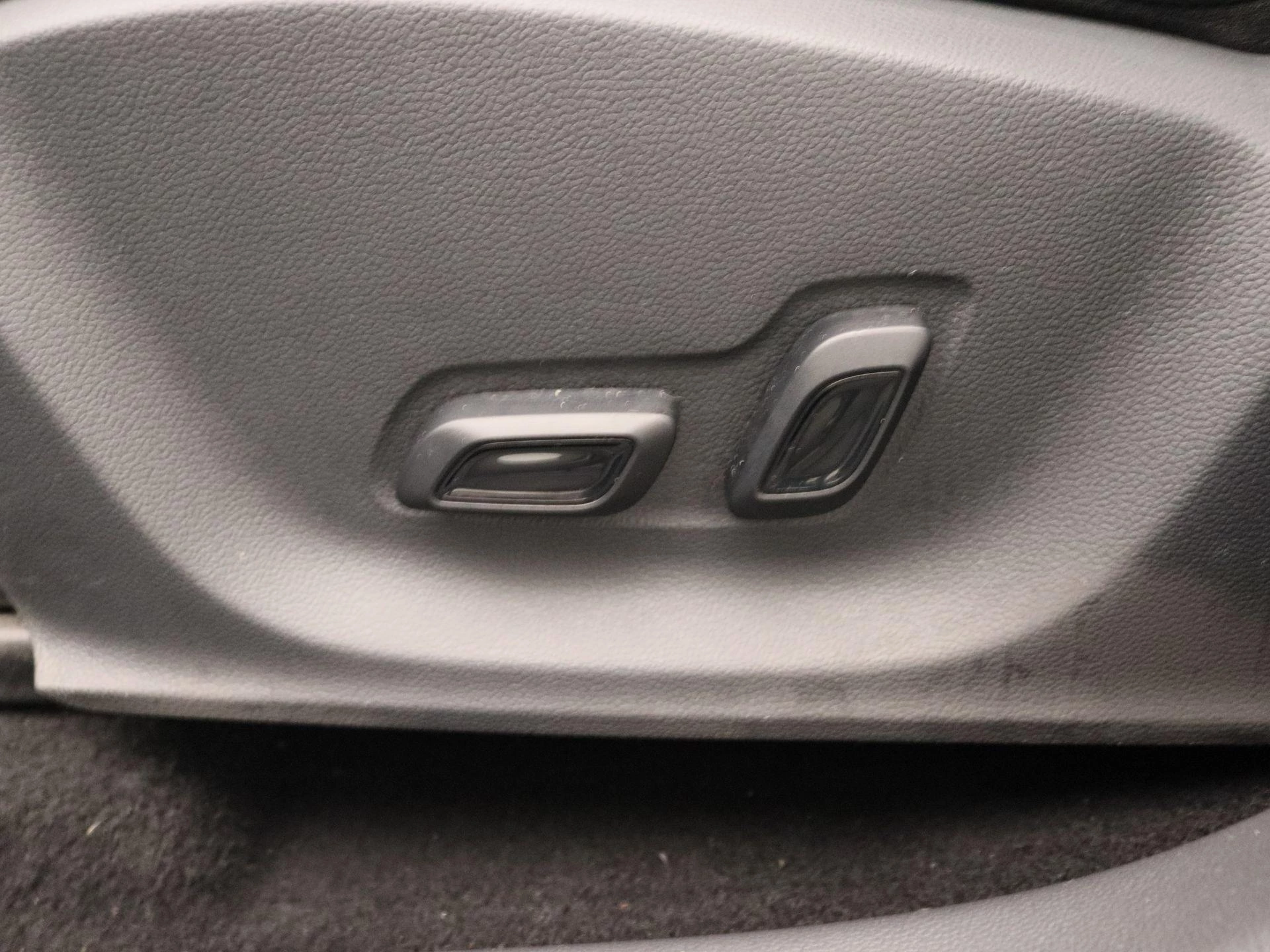 MG-ZS EV-image-13