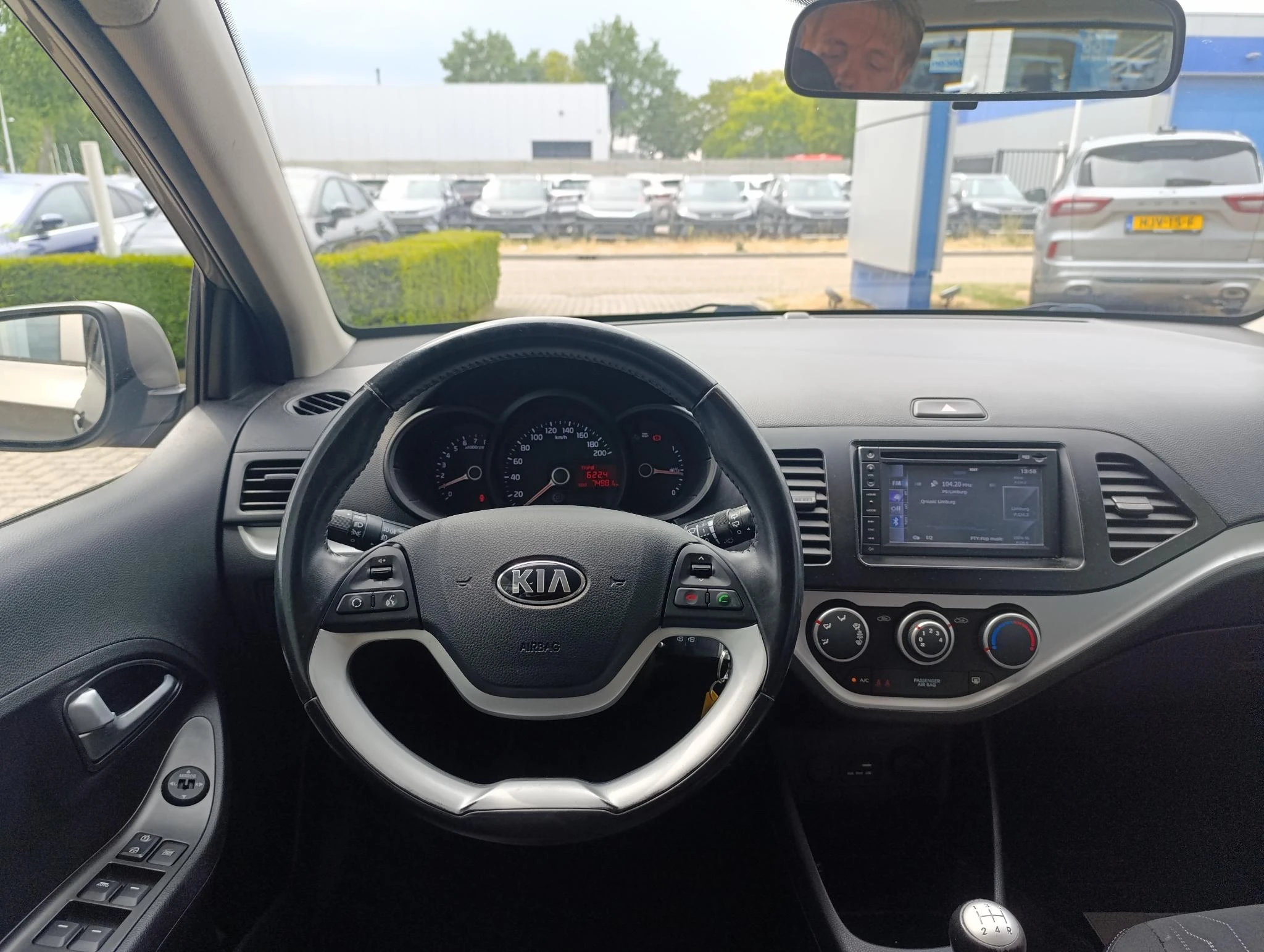 Kia-Picanto-image-9