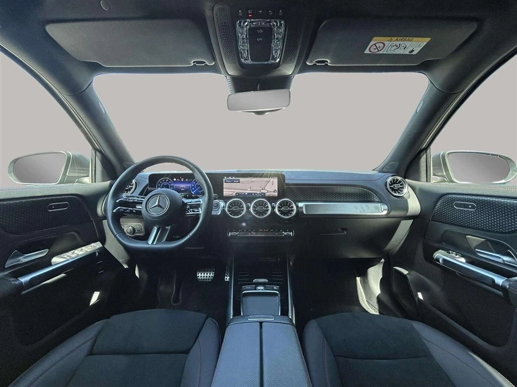 Mercedes-Benz-EQB-image-12