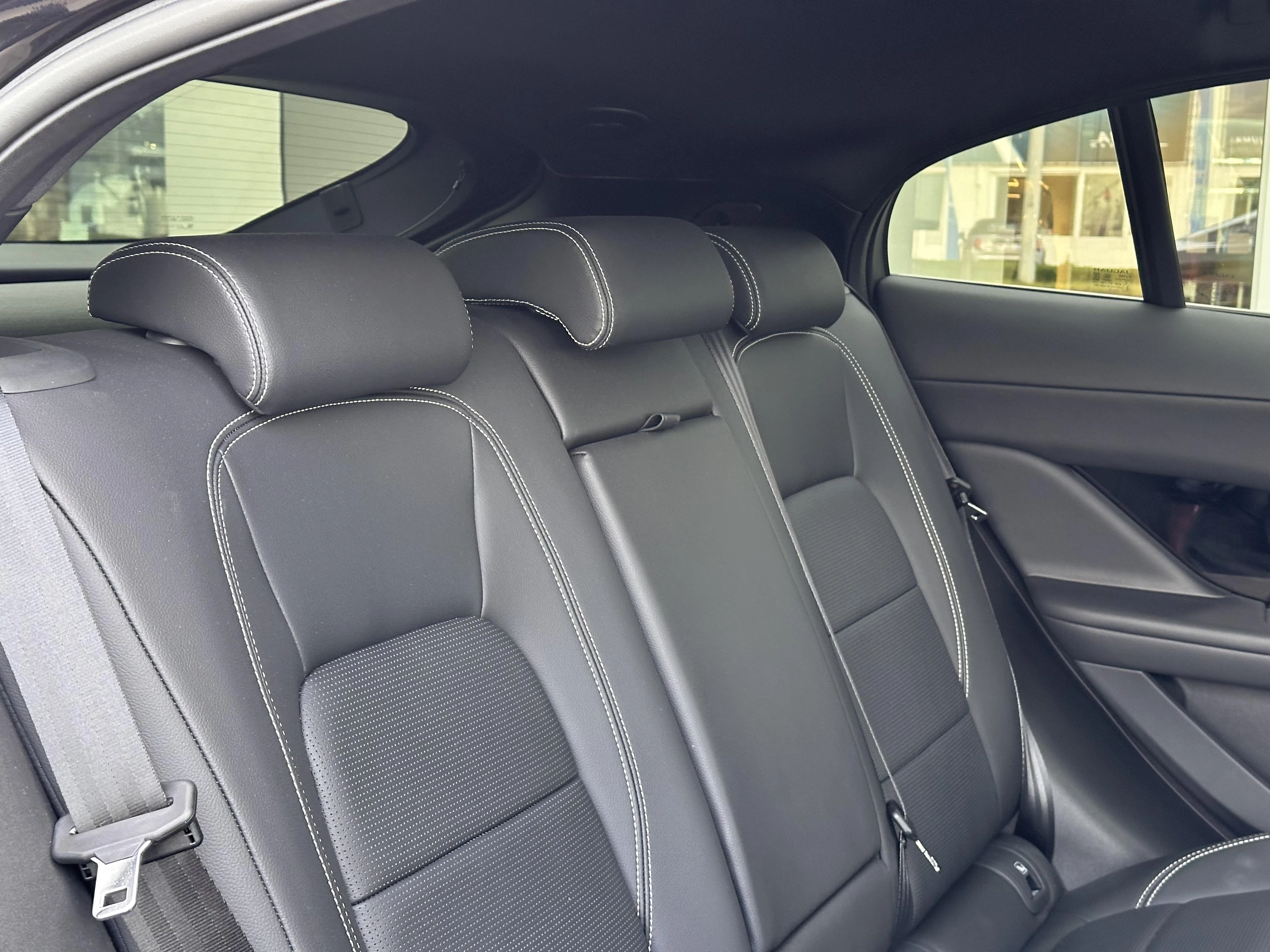 Jaguar-I-PACE-image-44