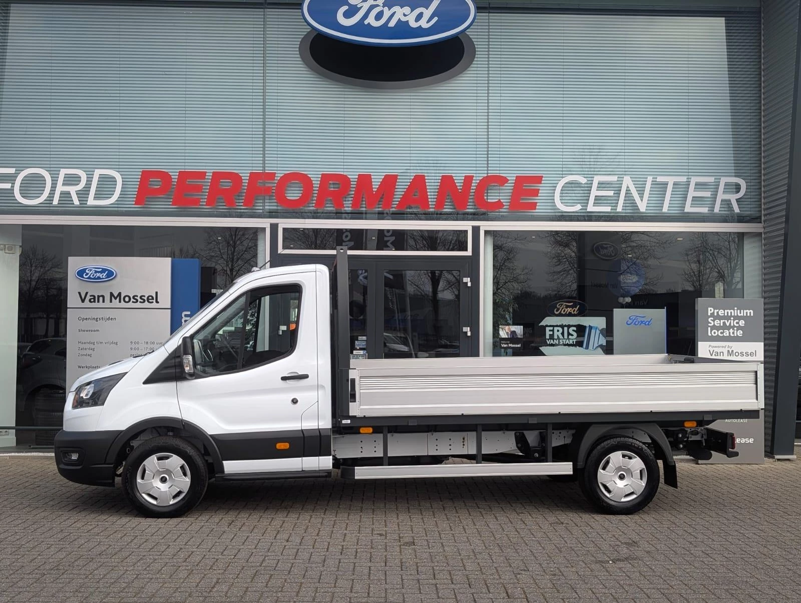 Ford-Transit-image-2